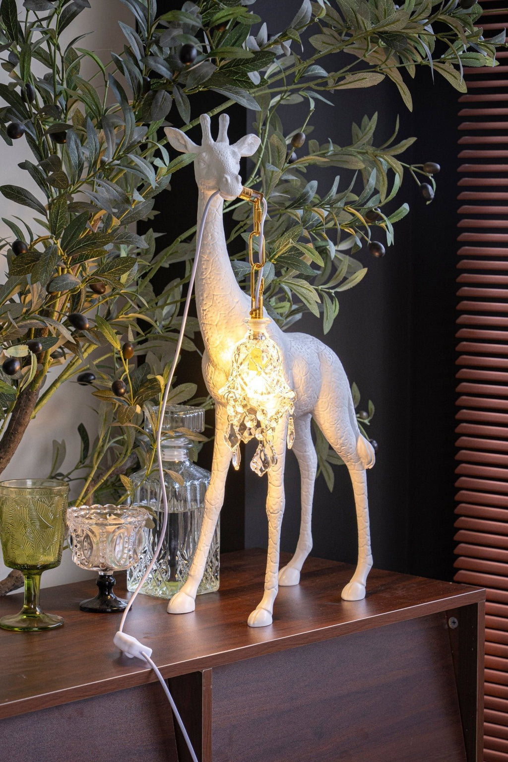giraffe-royale-sculpture-floor-lamp-anzaz--40