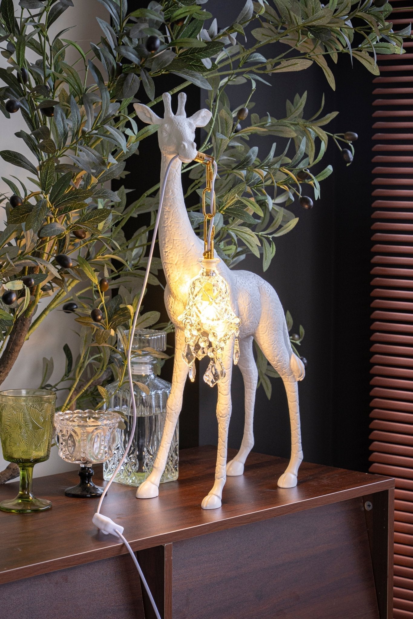 giraffe-royale-sculpture-floor-lamp-anzaz--40