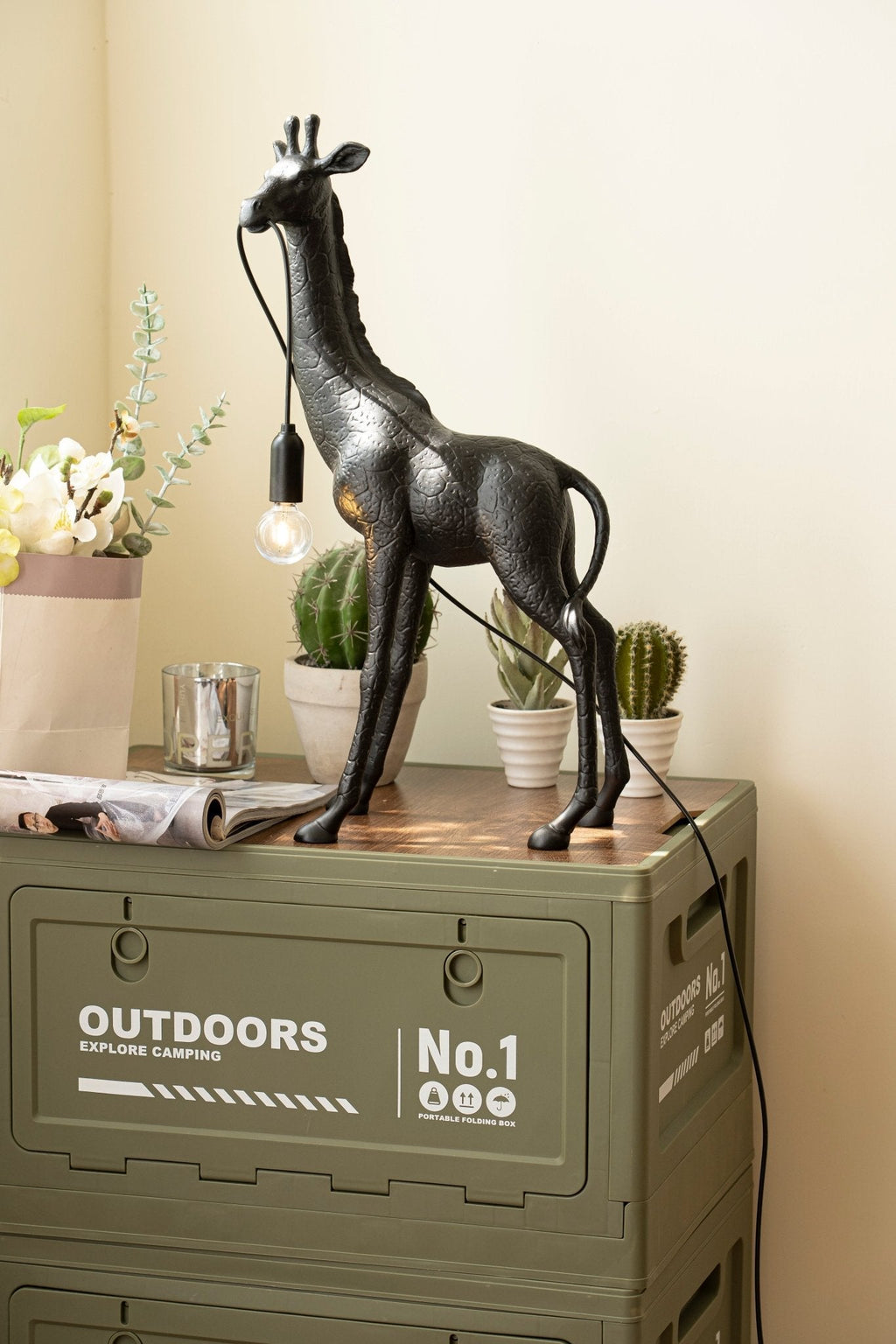 giraffe-royale-sculpture-floor-lamp-anzaz-White-25