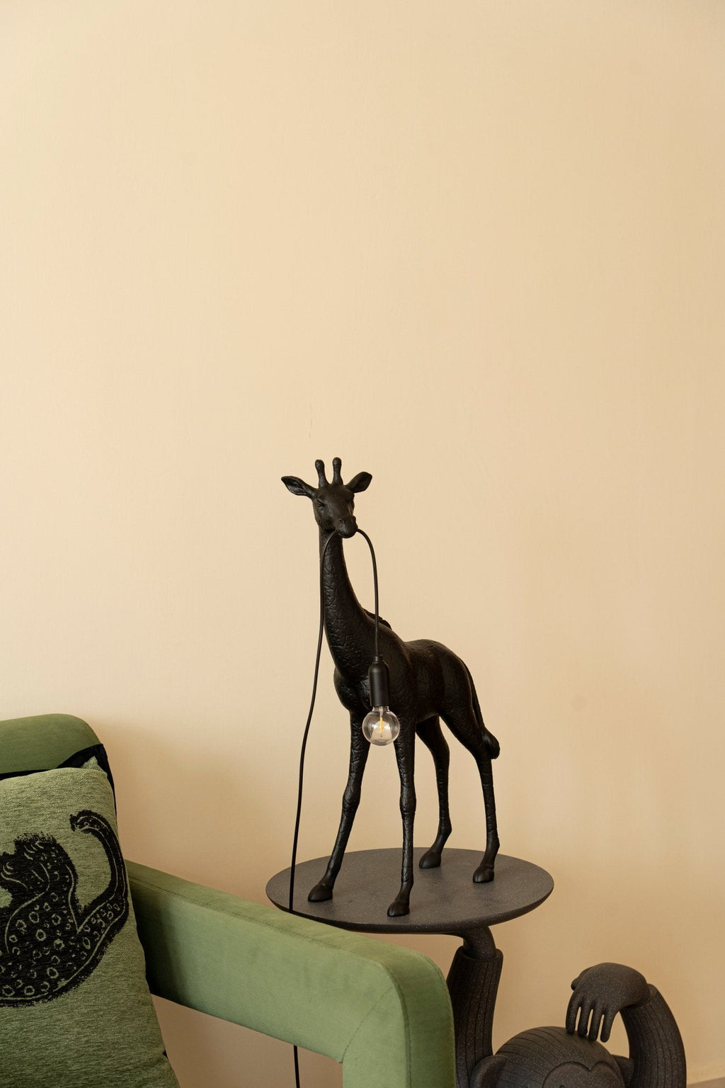 giraffe-royale-sculpture-floor-lamp-anzaz-Black-17