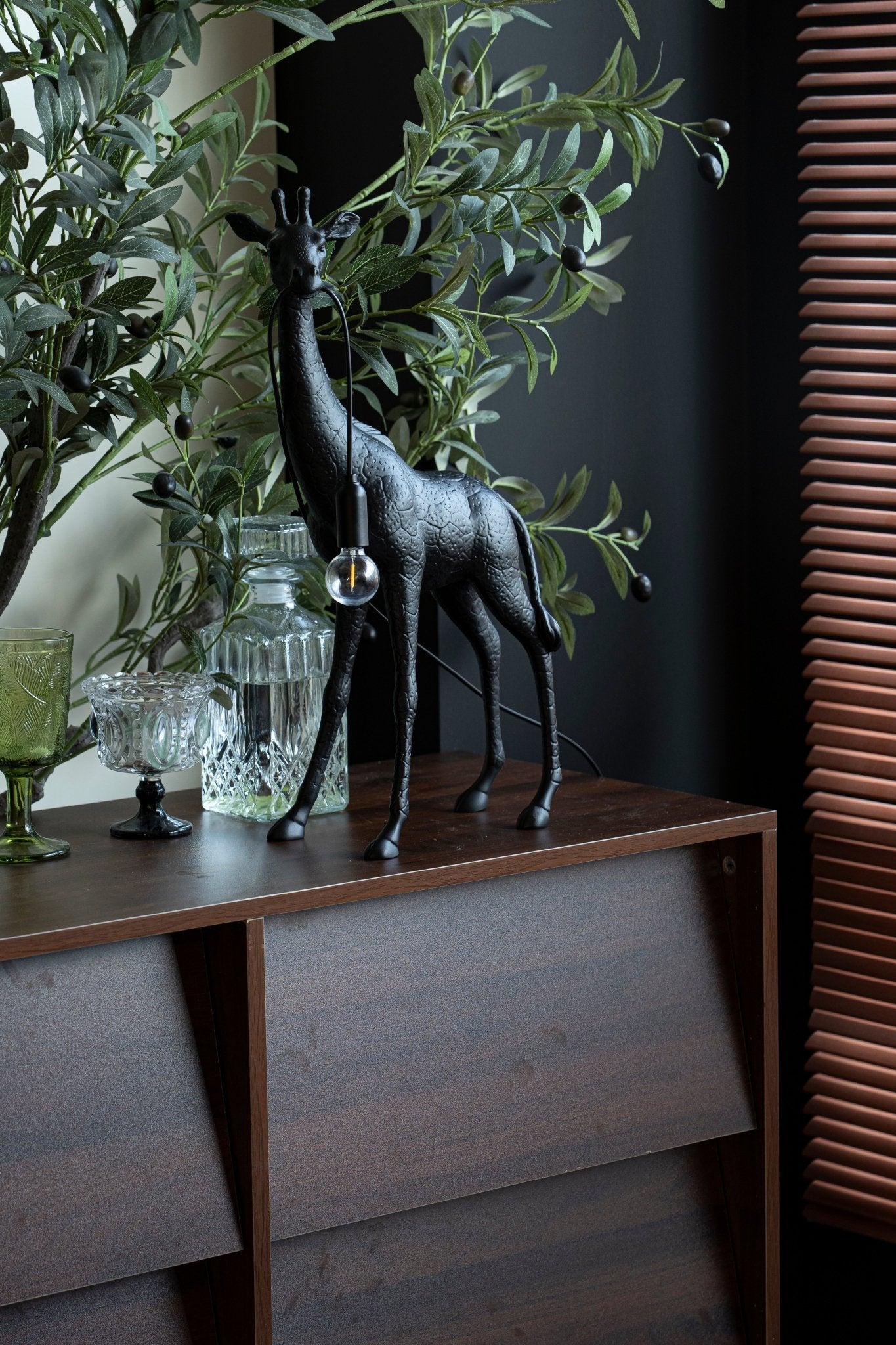 giraffe-royale-sculpture-floor-lamp-anzaz--49