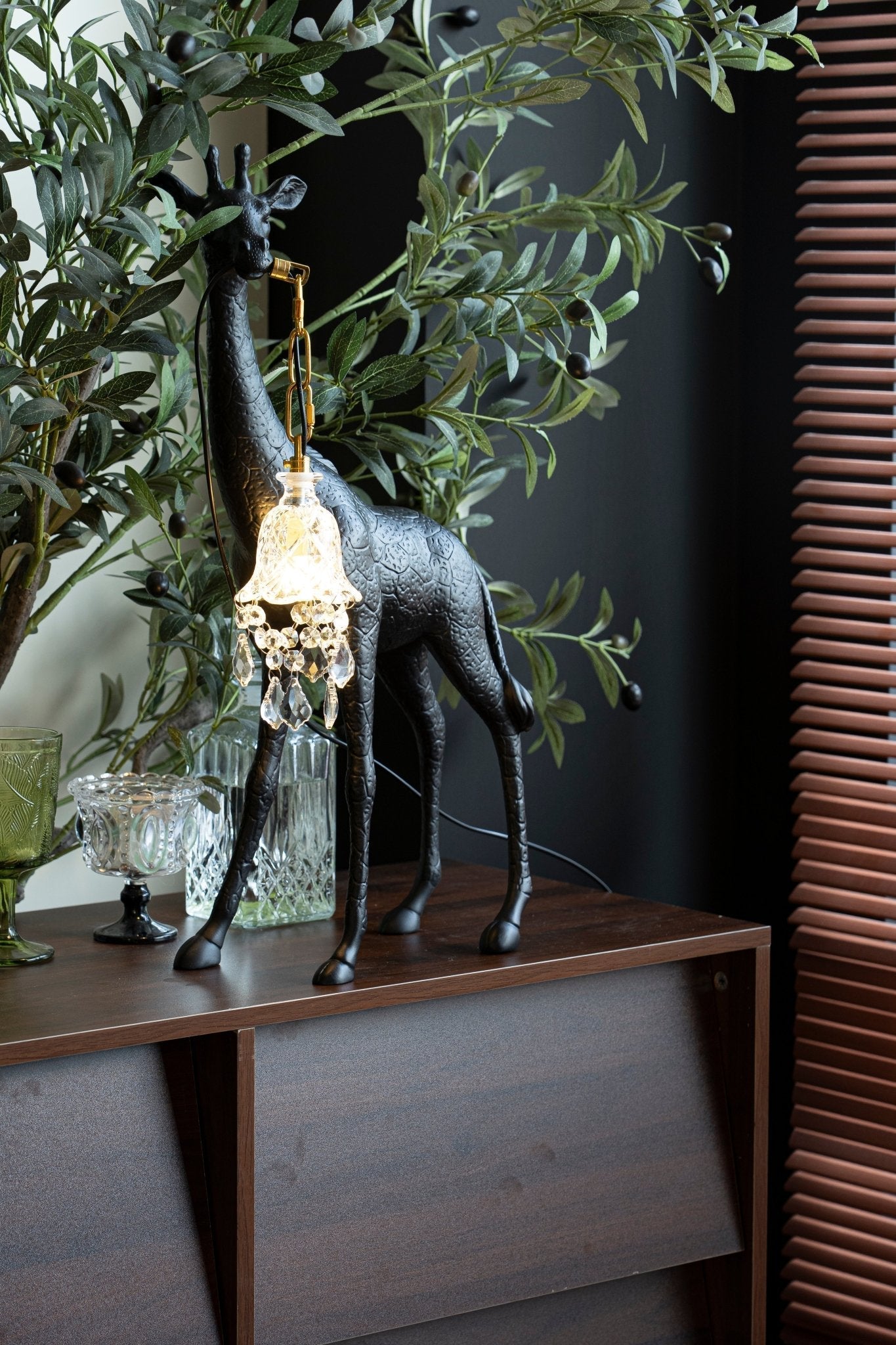 giraffe-royale-sculpture-floor-lamp-anzaz--51