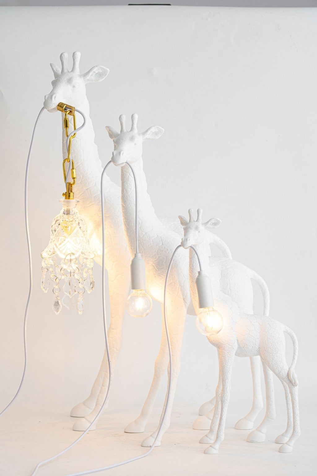 giraffe-royale-sculpture-floor-lamp-anzaz-White-13