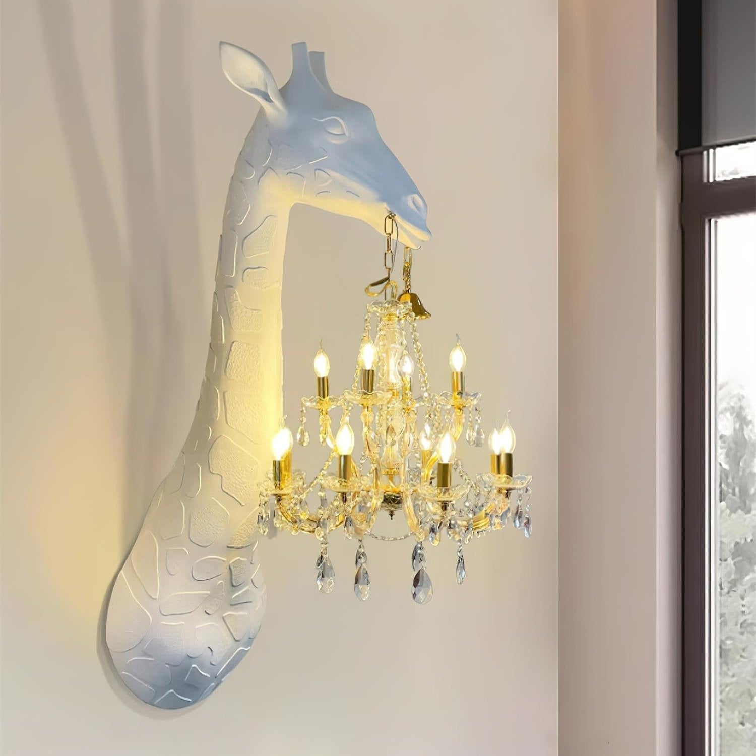 giraffe-royale-wall-anzaz-Black & Gold lamp body-3