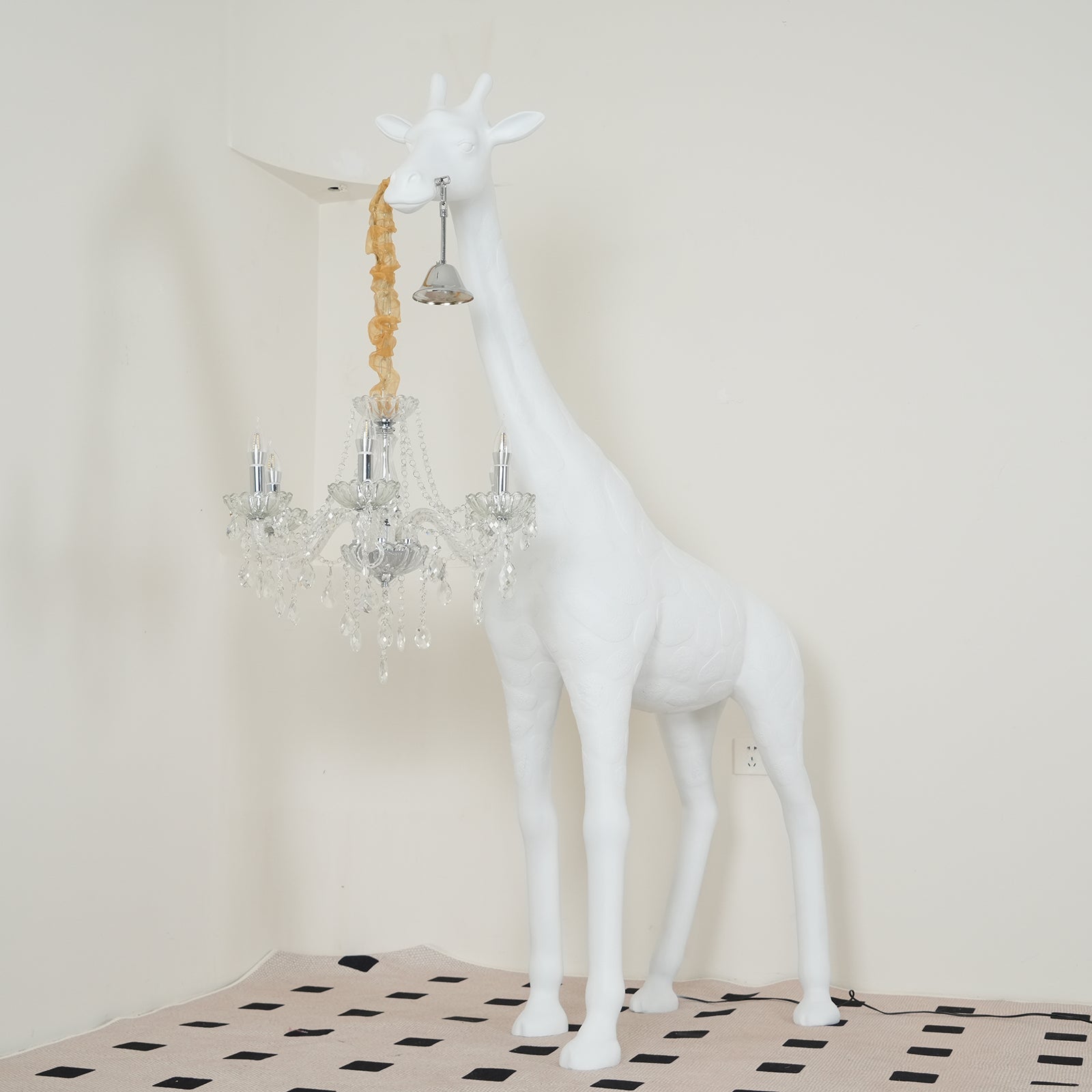 giraffe-sculpture-floor-lamp-anzaz-Black & Gold lamp body-45