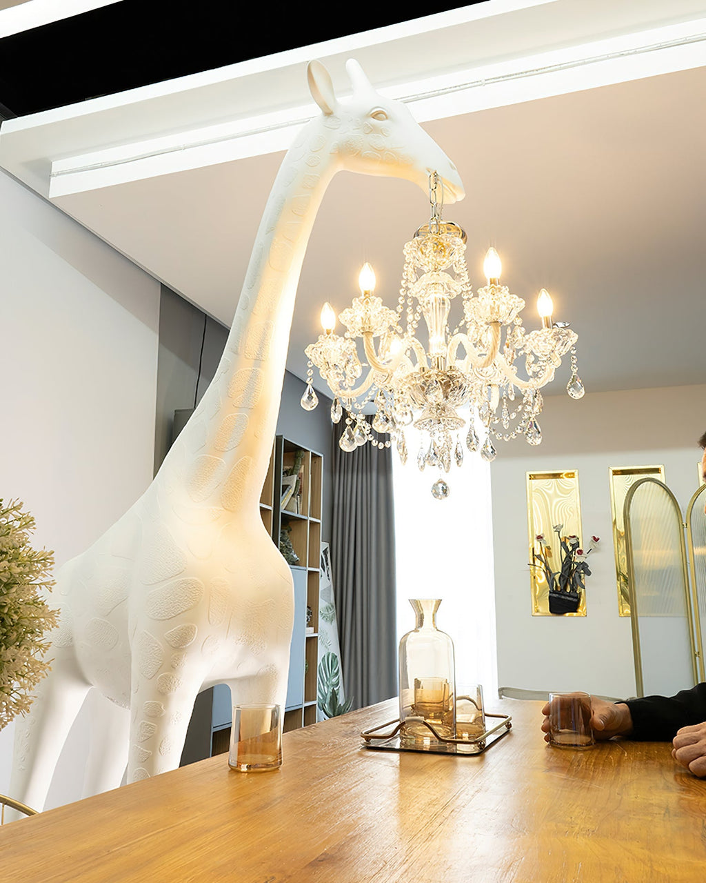 giraffe-sculpture-floor-lamp-anzaz-White & Chrome lamp body-34