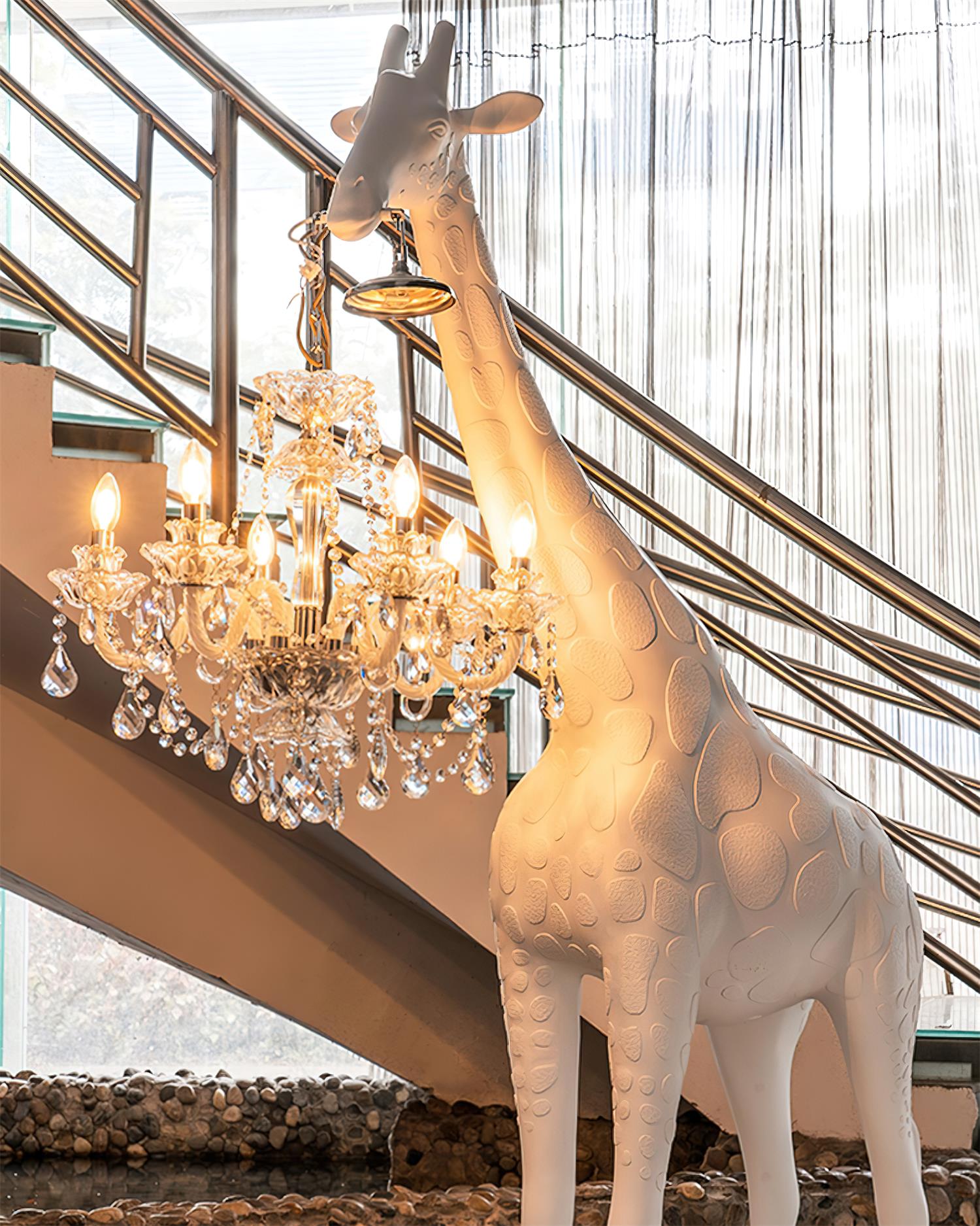 giraffe-sculpture-floor-lamp-anzaz-Black & Chrome lamp body-26