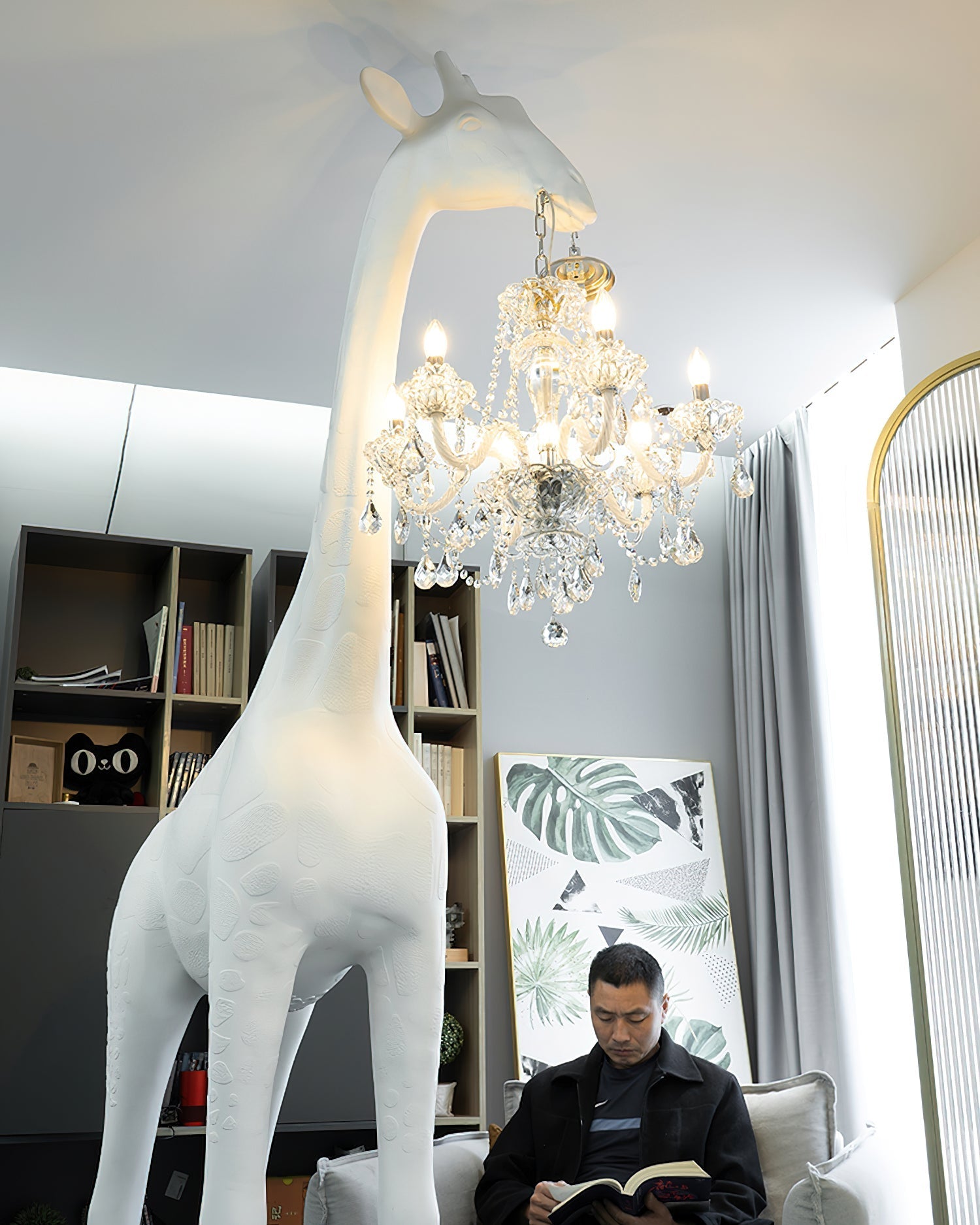 giraffe-sculpture-floor-lamp-anzaz-White & Chrome lamp body-33