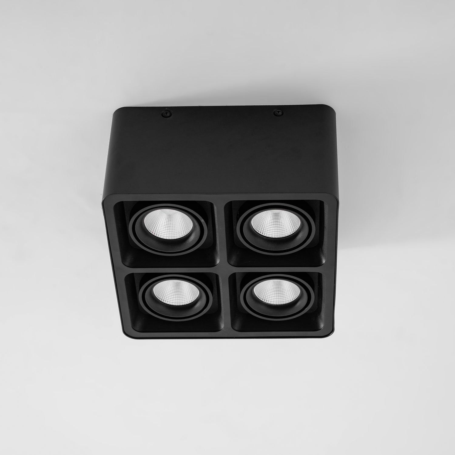 giyan-spotlight-anzaz-White Lampbody & Black Lampshade-66