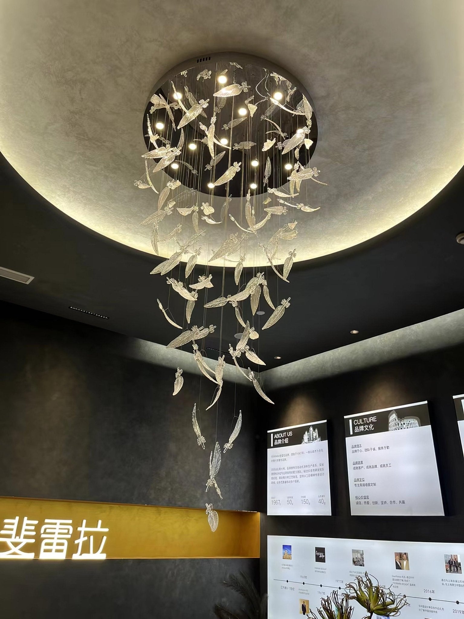 glass-feathers-flying-chandelier-anzaz--27