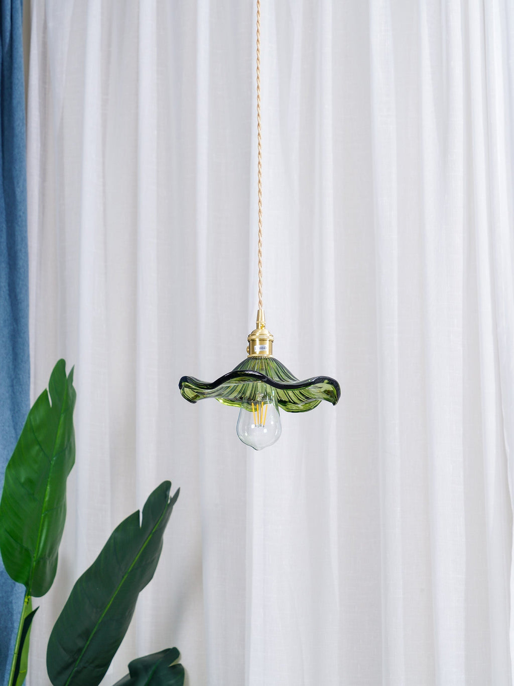 glass-hibiscus-flower-pendant-light-anzaz--42