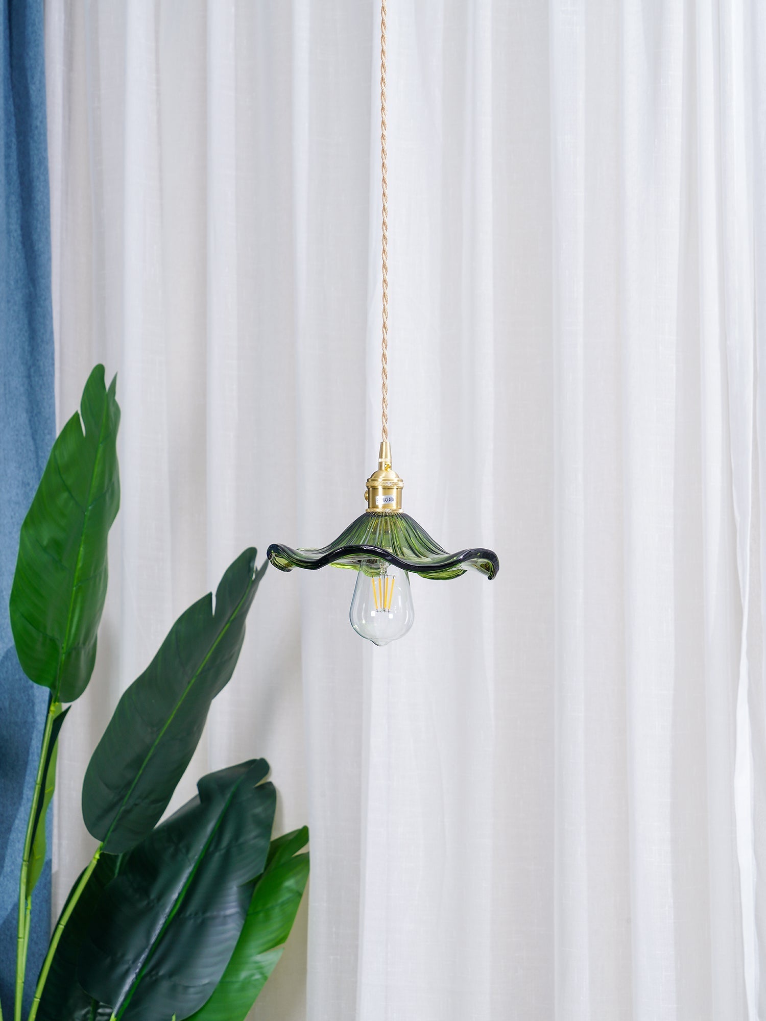 glass-hibiscus-flower-pendant-light-anzaz--39