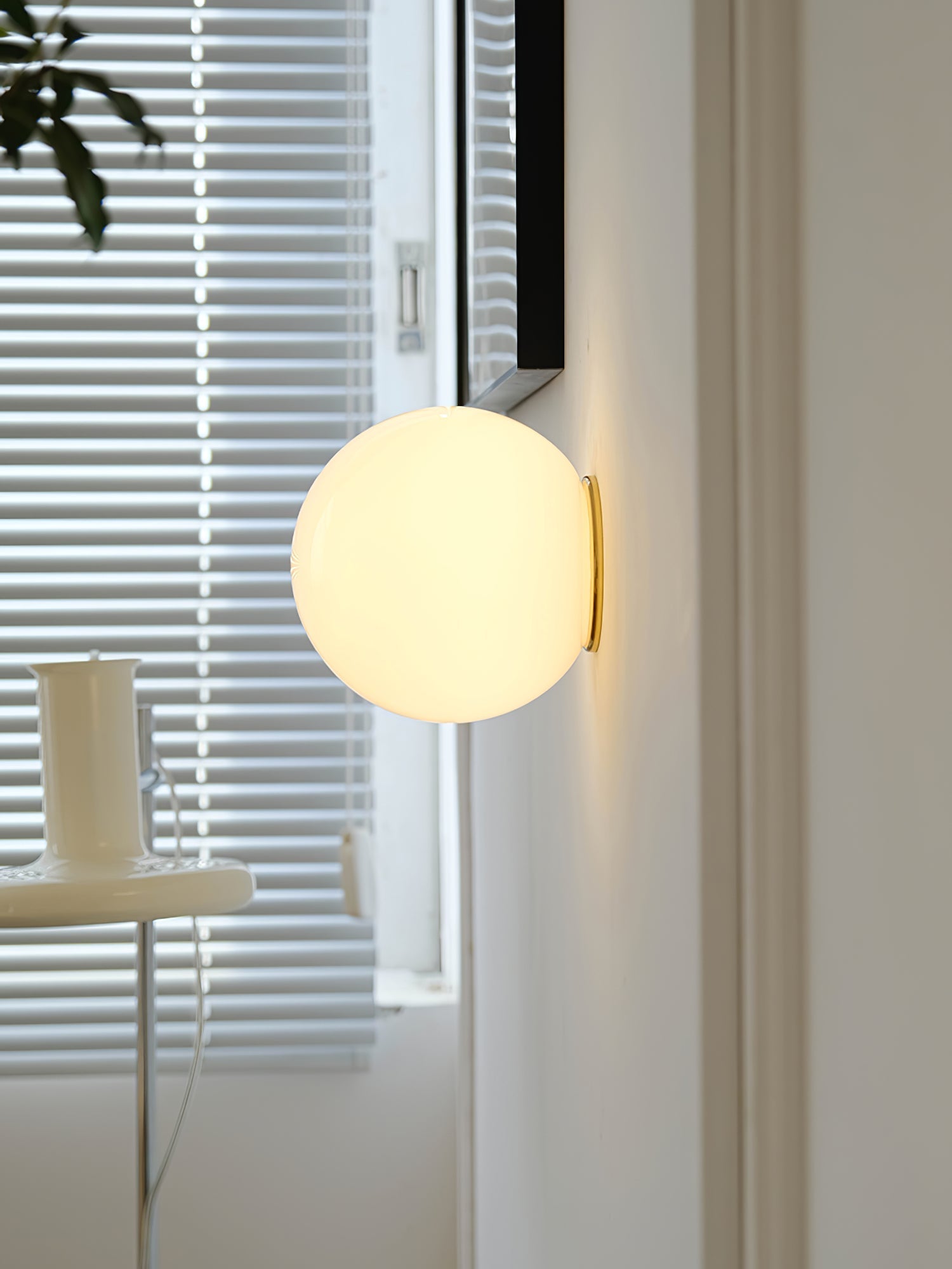 glass-mini-orb-wall-lamp-anzaz--6
