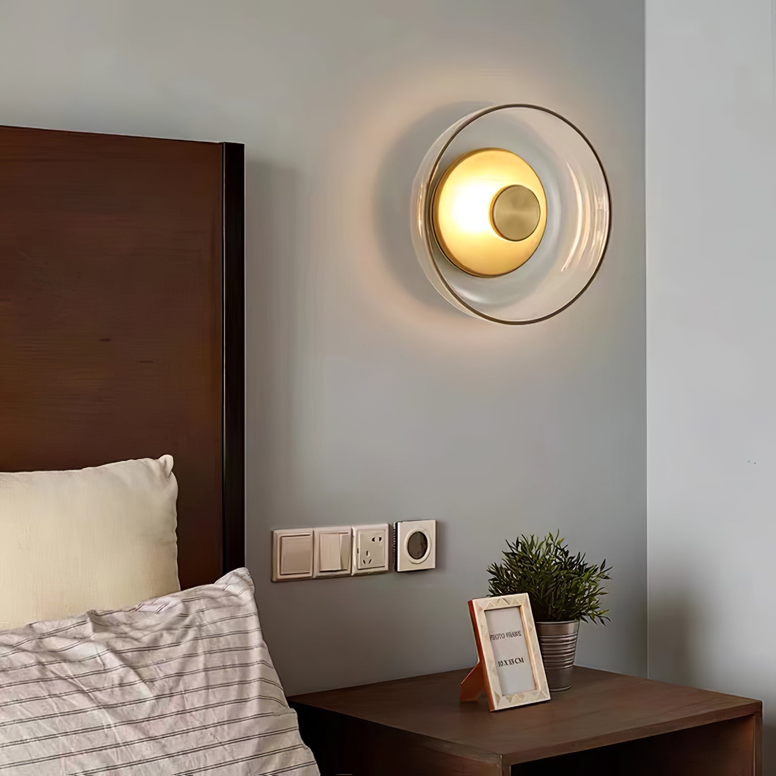 glimmera-wall-light-anzaz-Brass & Amber glass-3