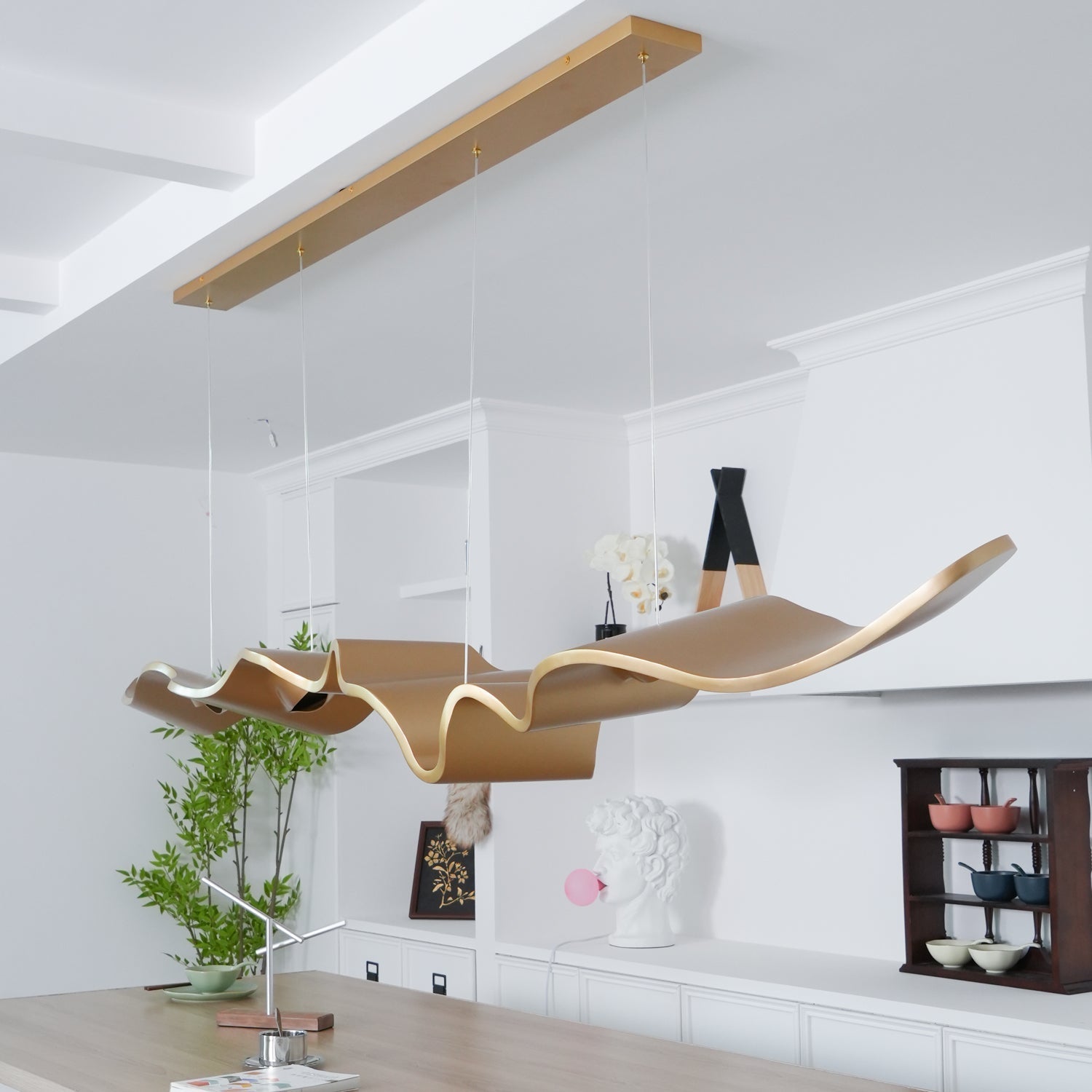 gold-ribbon-chandelier-anzaz-Gold-5