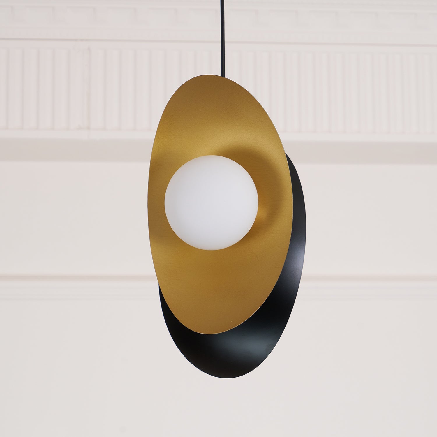 golden-petal-pendant-lamp-anzaz--15