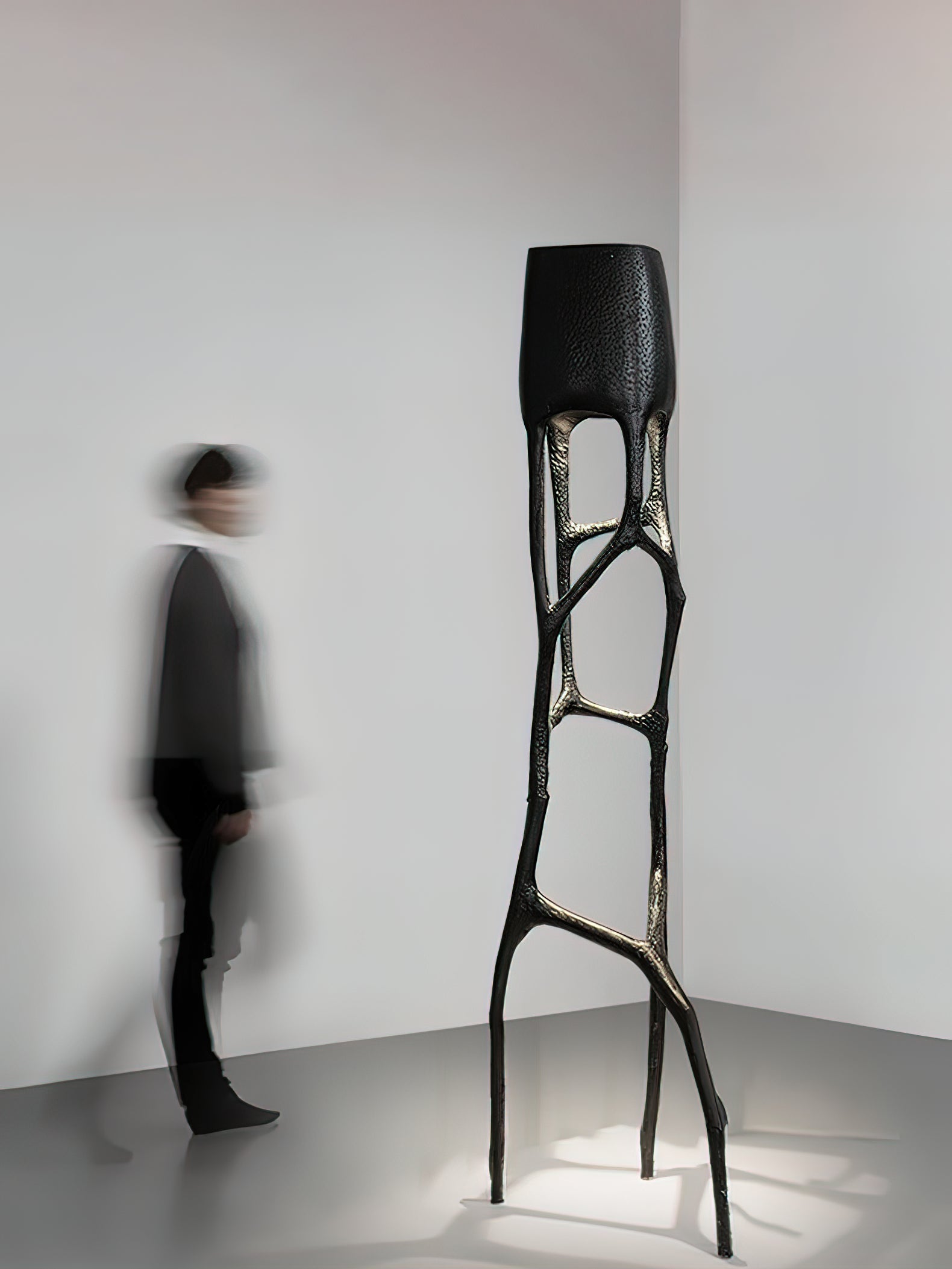 gothic-sculpture-floor-lamp-anzaz--9