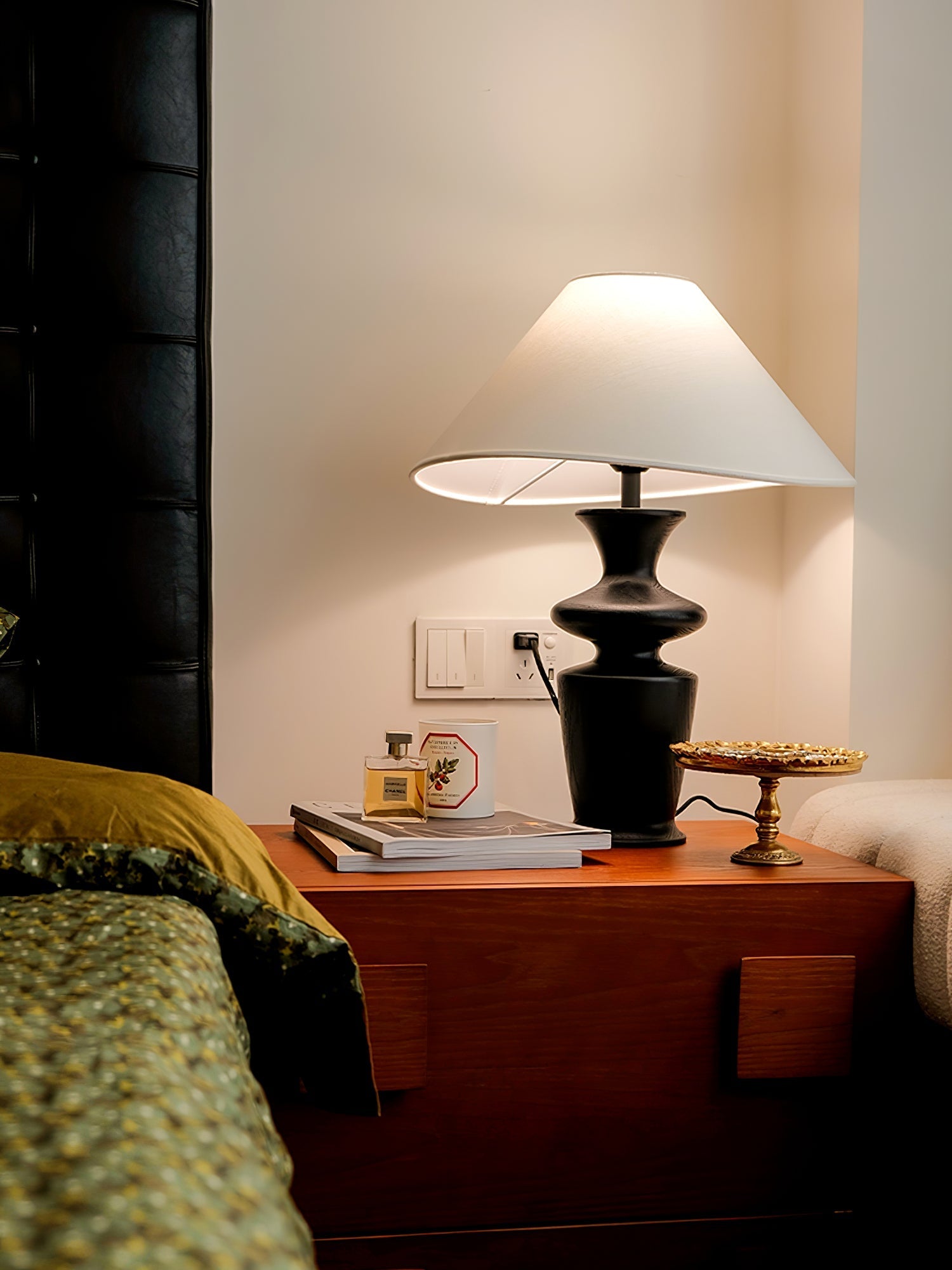 grace-wood-table-lamp-anzaz--10