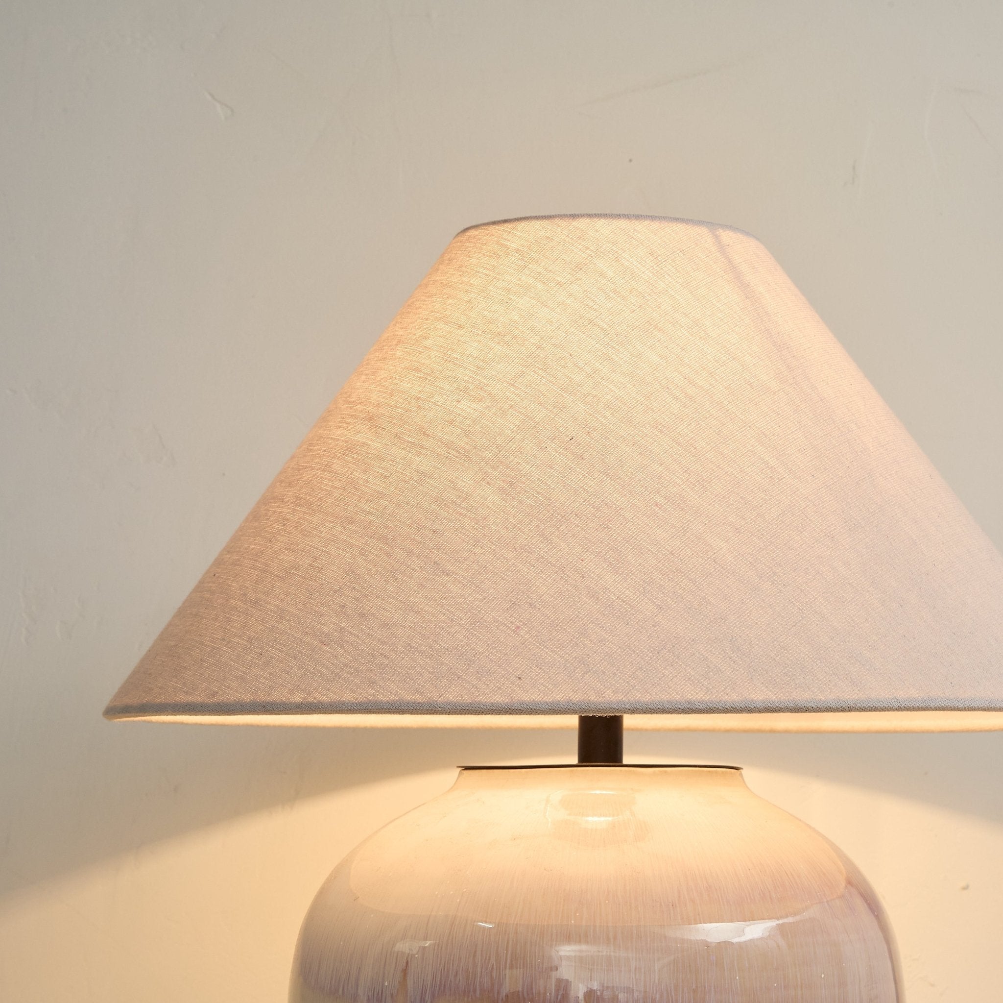 gradient-hued-ceramic-jar-table-lamp-anzaz--5