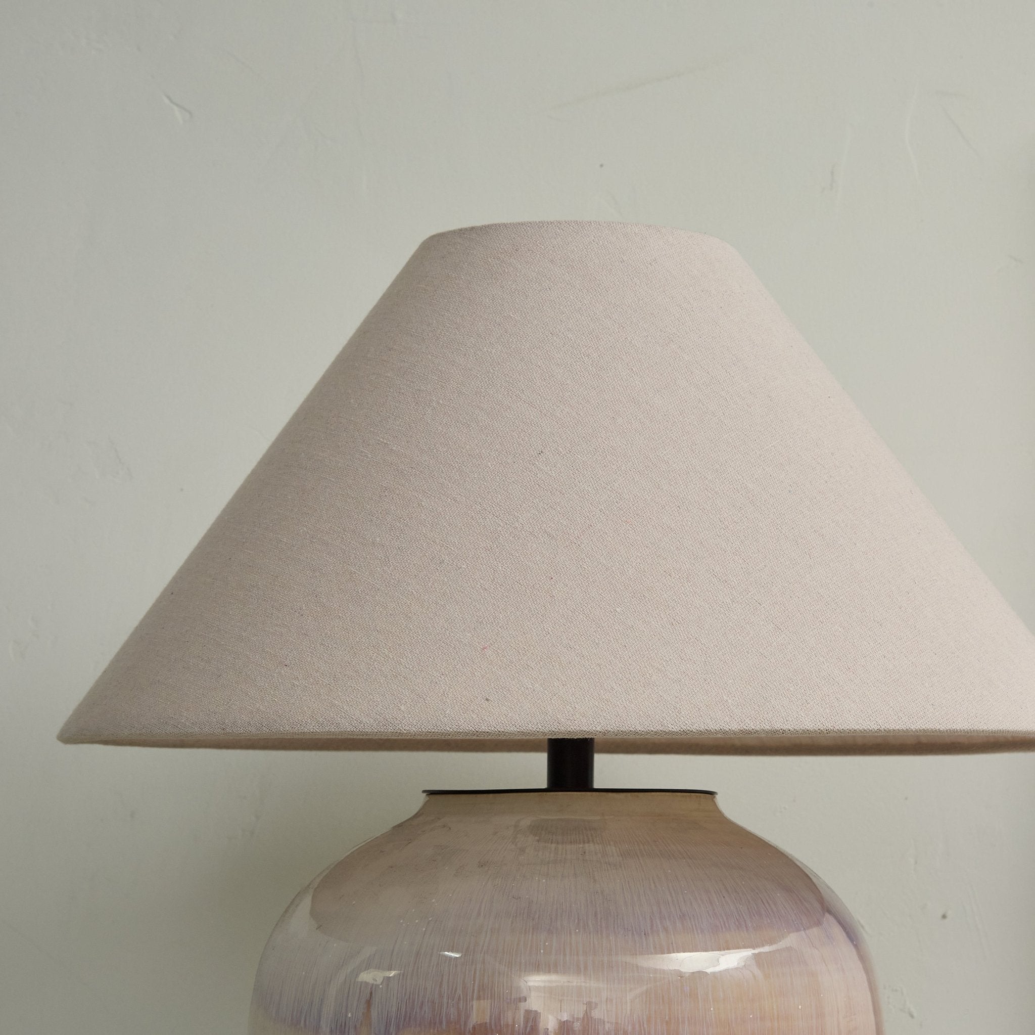 gradient-hued-ceramic-jar-table-lamp-anzaz--6