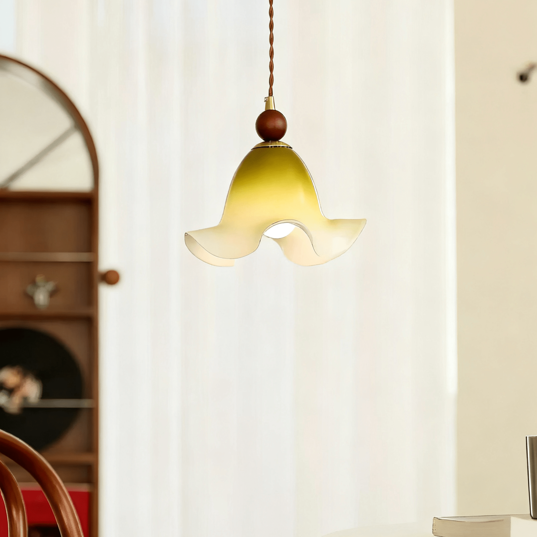 gradient-petal-pendant-lamp-anzaz--11