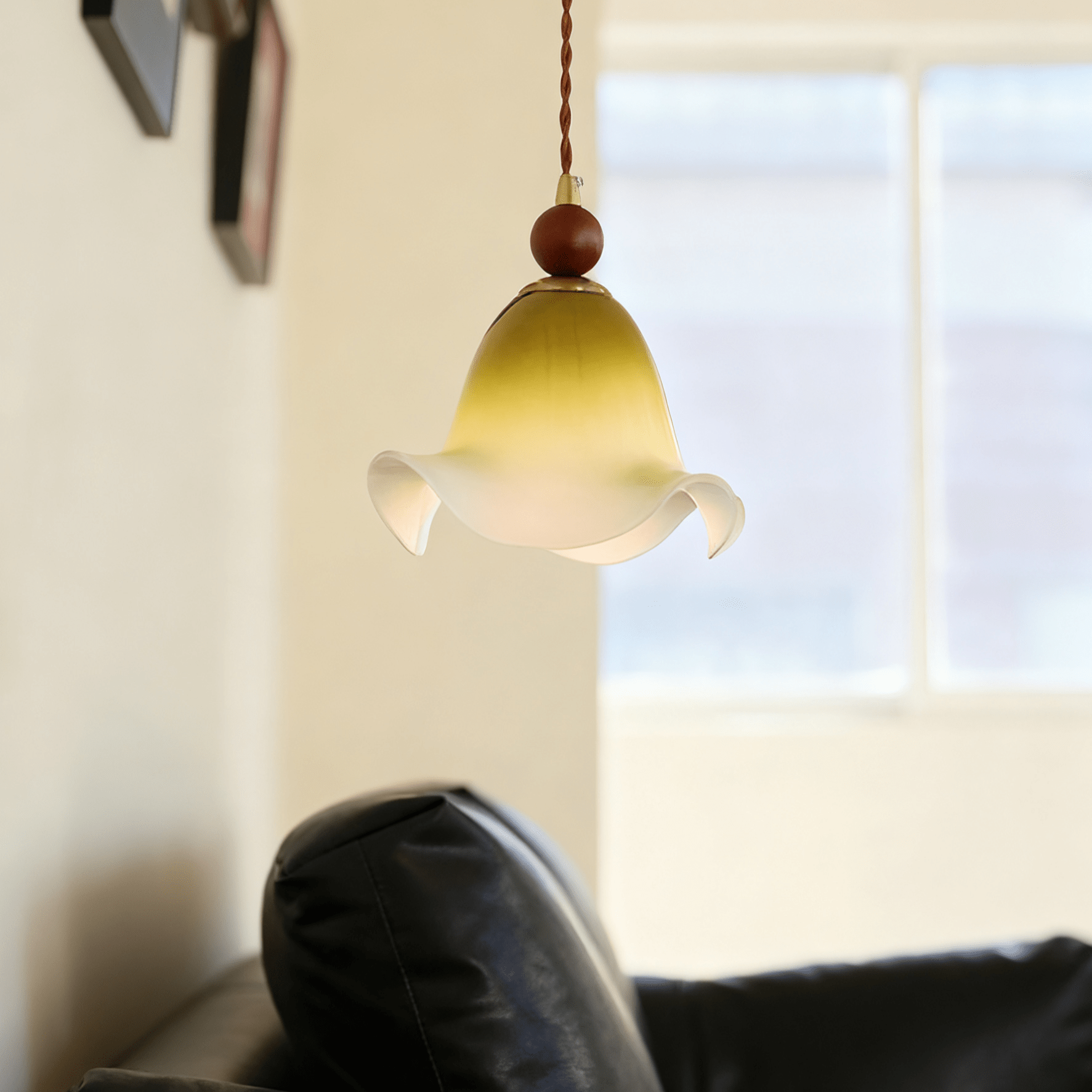 gradient-petal-pendant-lamp-anzaz--3