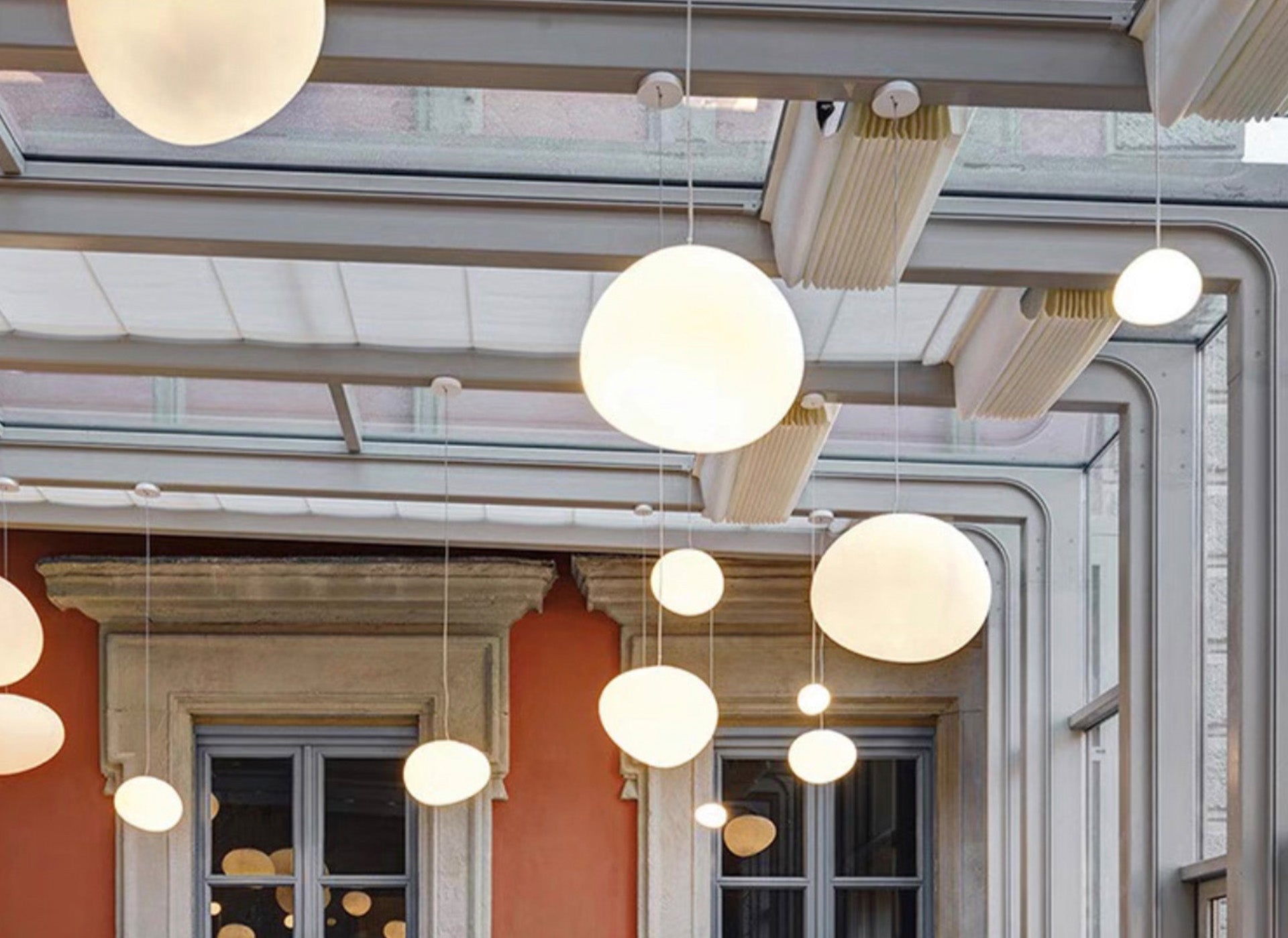 gregg-stone-shape-glass-pendant-light-anzaz--25