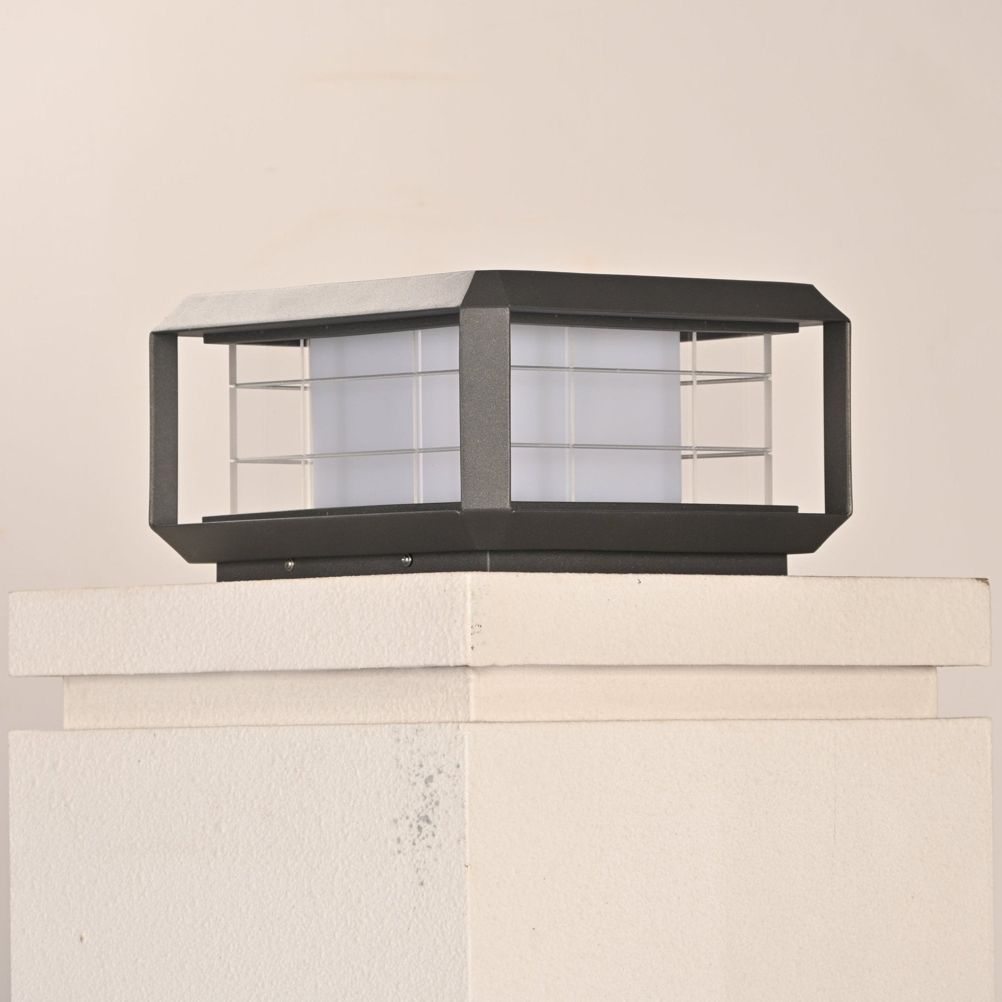 grid-guard-solar-lantern-outdoor-lamp-anzaz--15