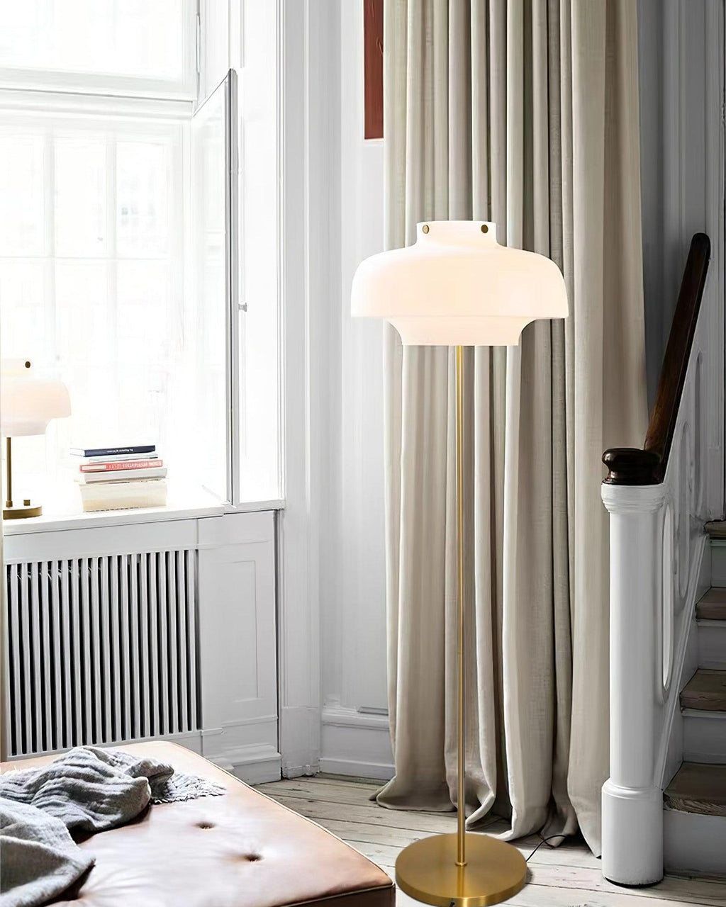 meridian-floor-lamp-anzaz-Gold & White-3
