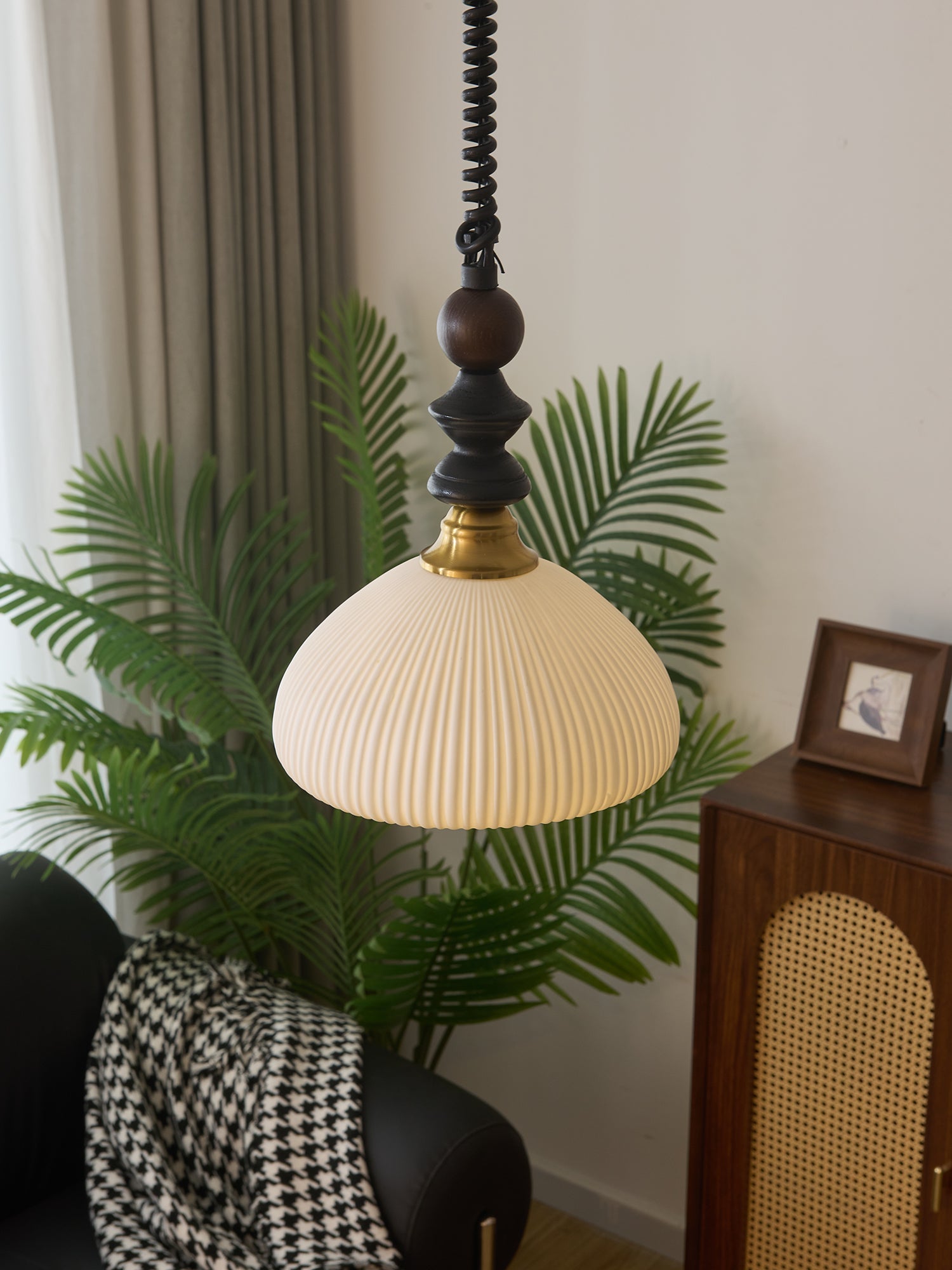 halcyon-arch-pendant-light-anzaz--40
