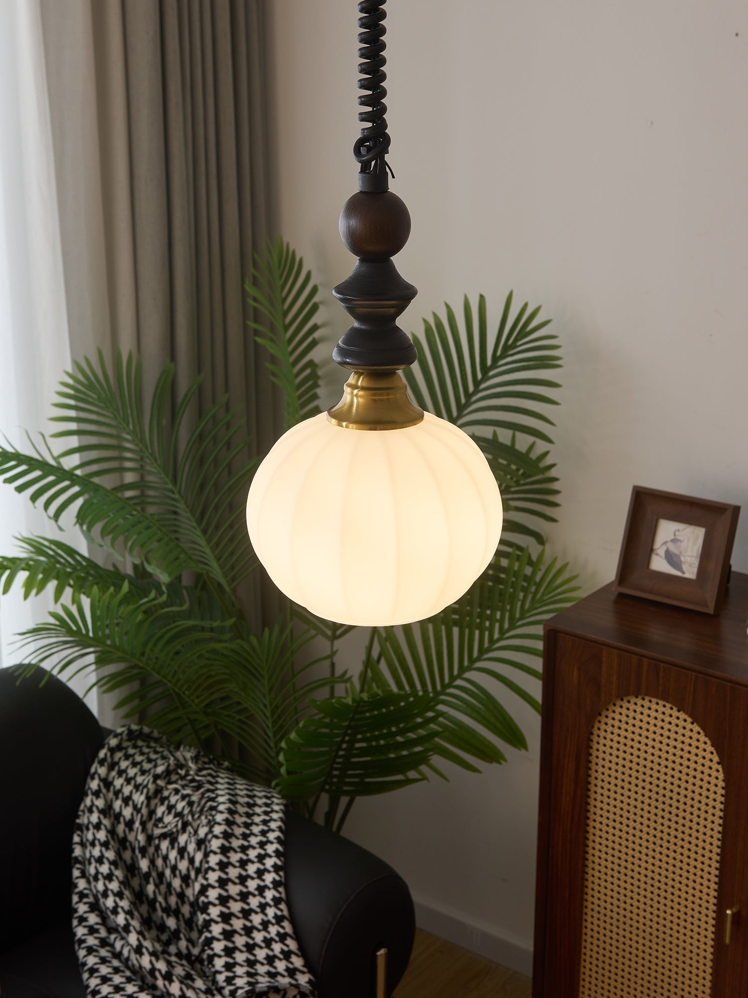 halcyon-arch-pendant-light-anzaz--46