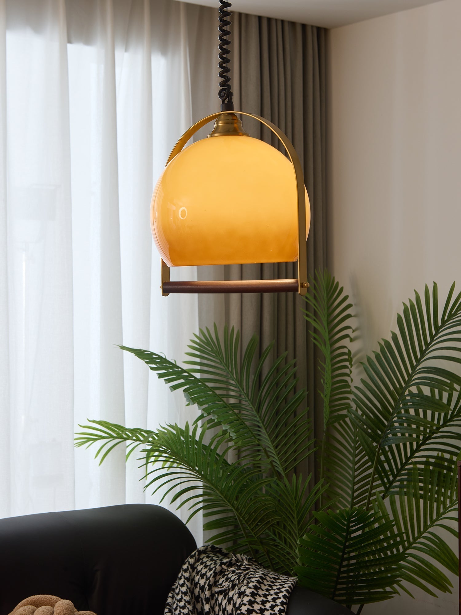 halcyon-arch-pendant-light-anzaz--4