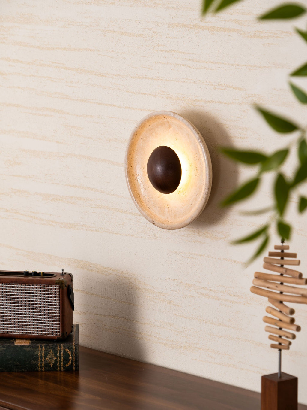 halo-travertine-wall-light-anzaz--21