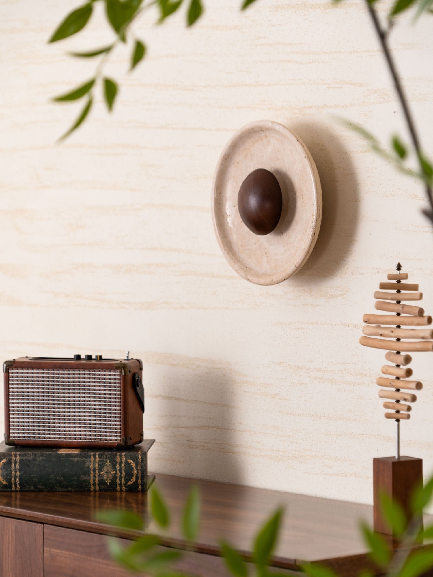 halo-travertine-wall-light-anzaz--18
