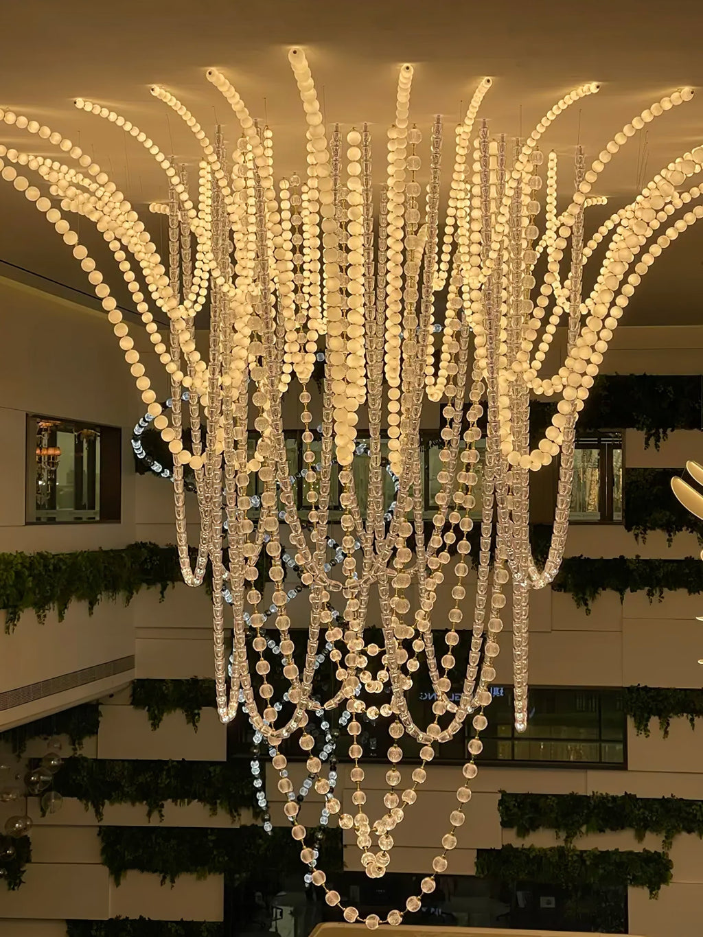pearl-necklace-balls-chandelier-anzaz--103