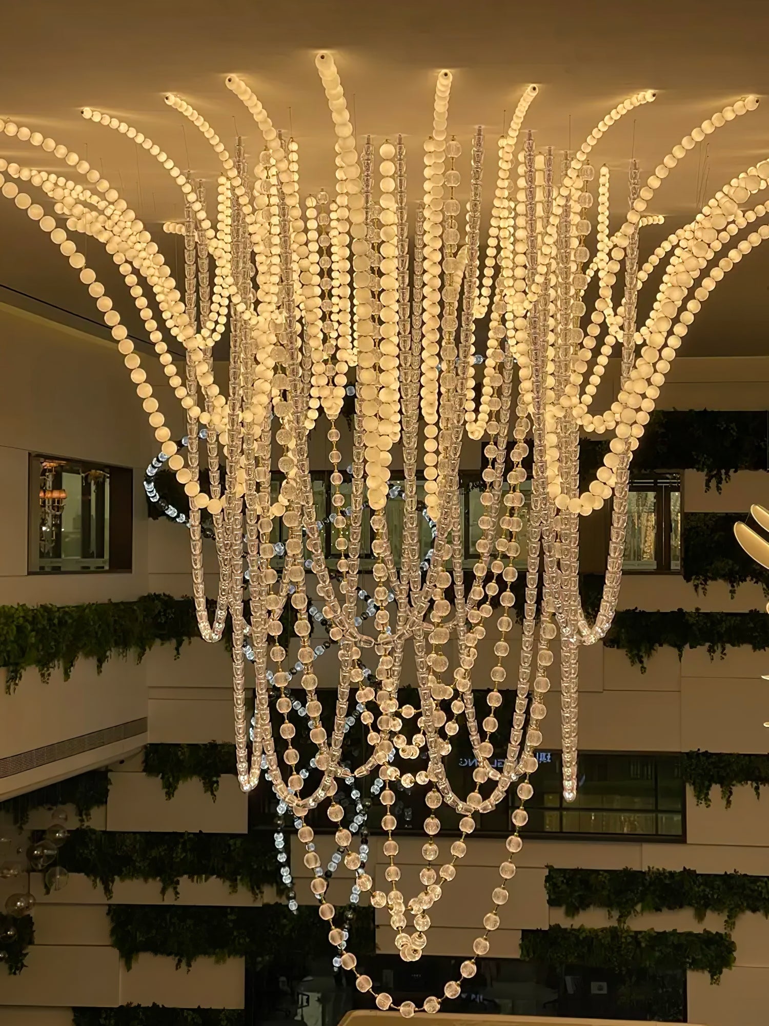 pearl-necklace-balls-chandelier-anzaz--103