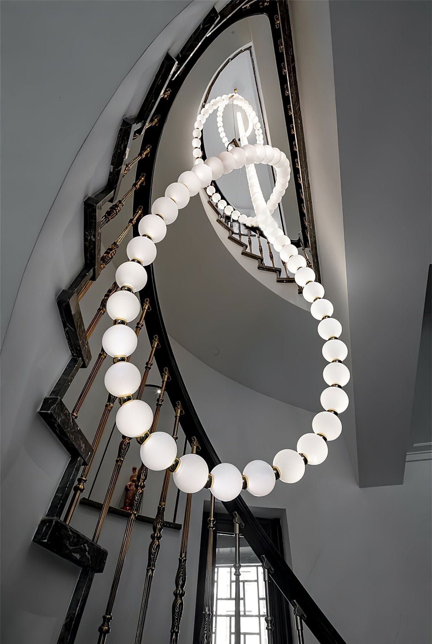 halti-necklace-acrylic-chandelier-anzaz--42
