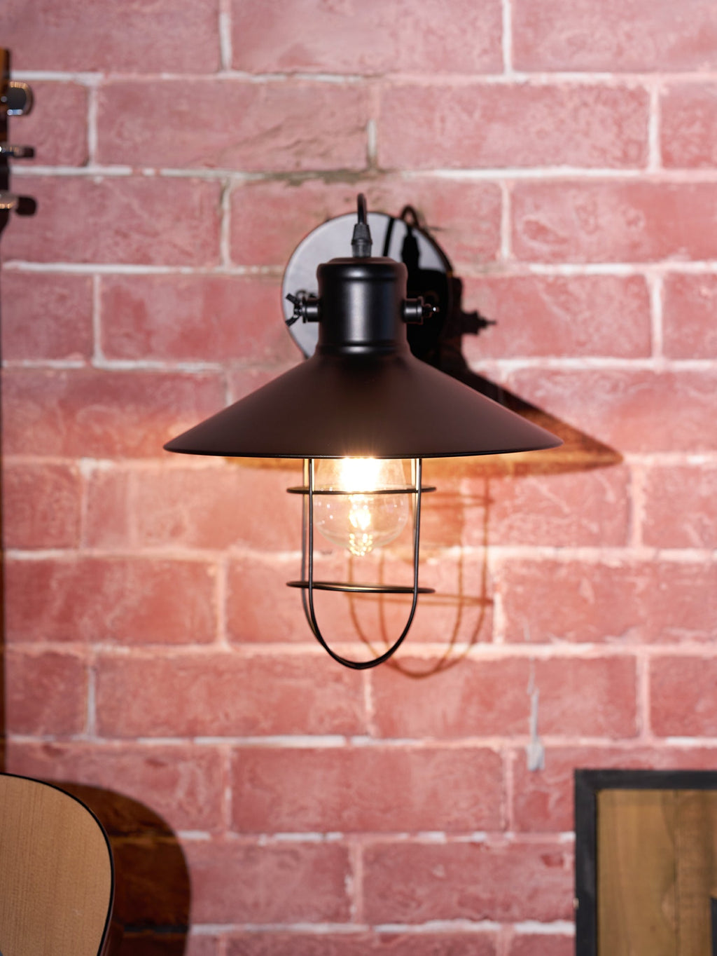 harbour-industrial-wall-light-anzaz--23