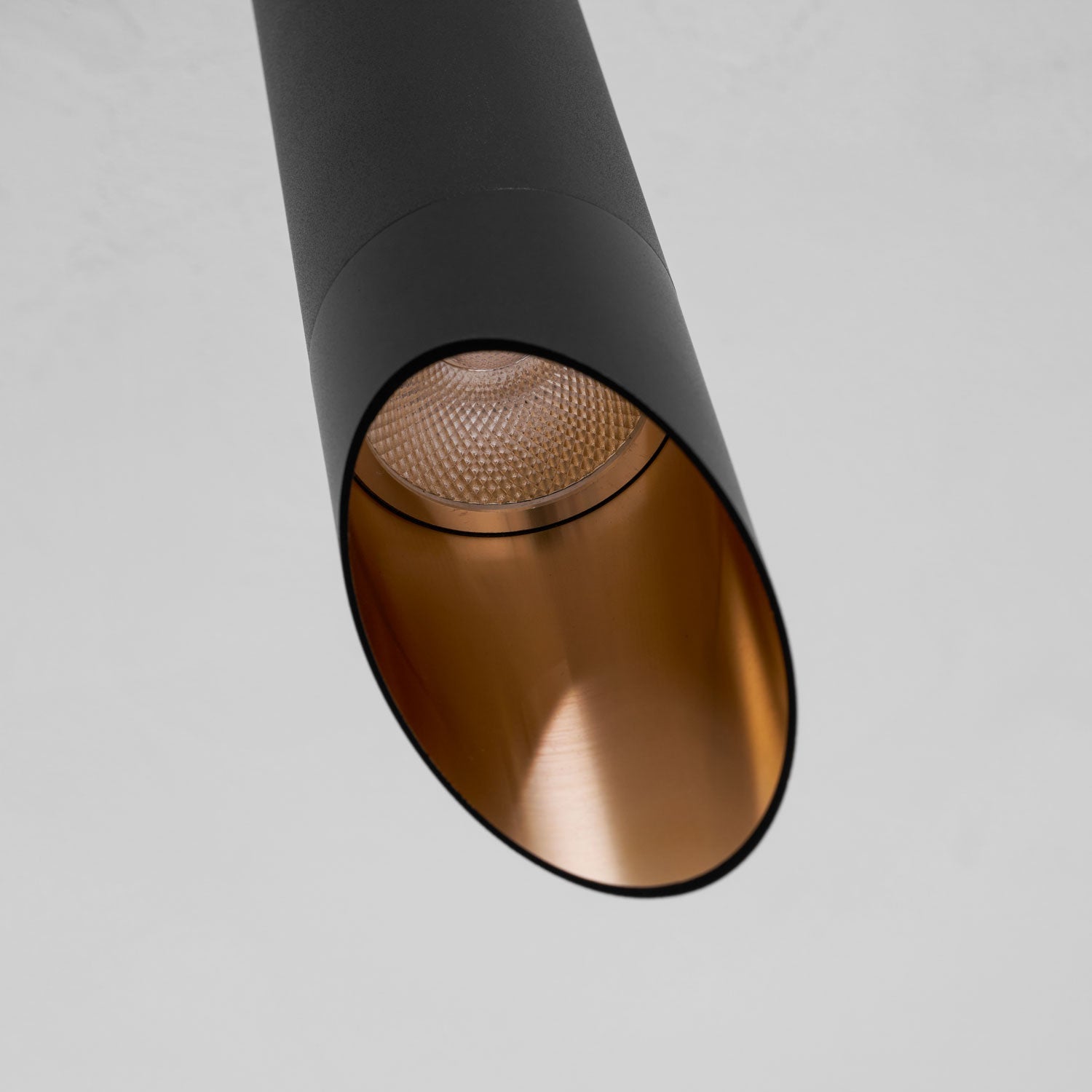 hazel-tube-surface-downlight-anzaz--39