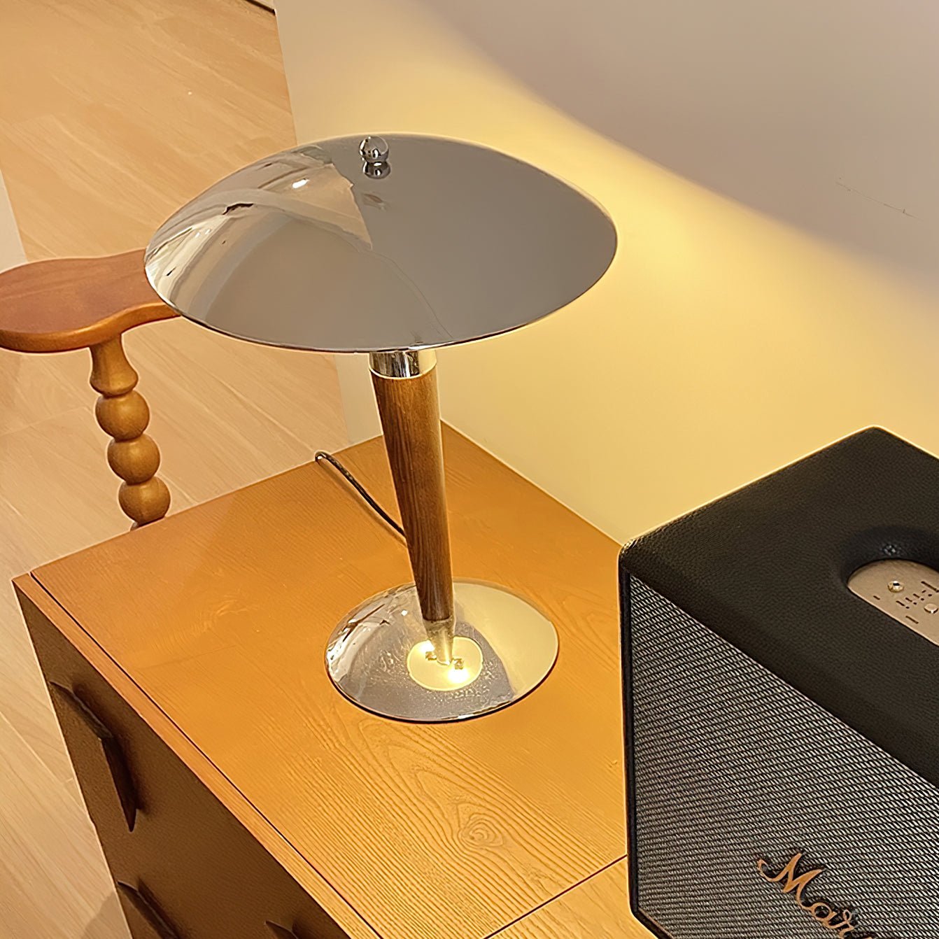 helmet-table-lamp-anzaz-Chrome & Wood Color-6