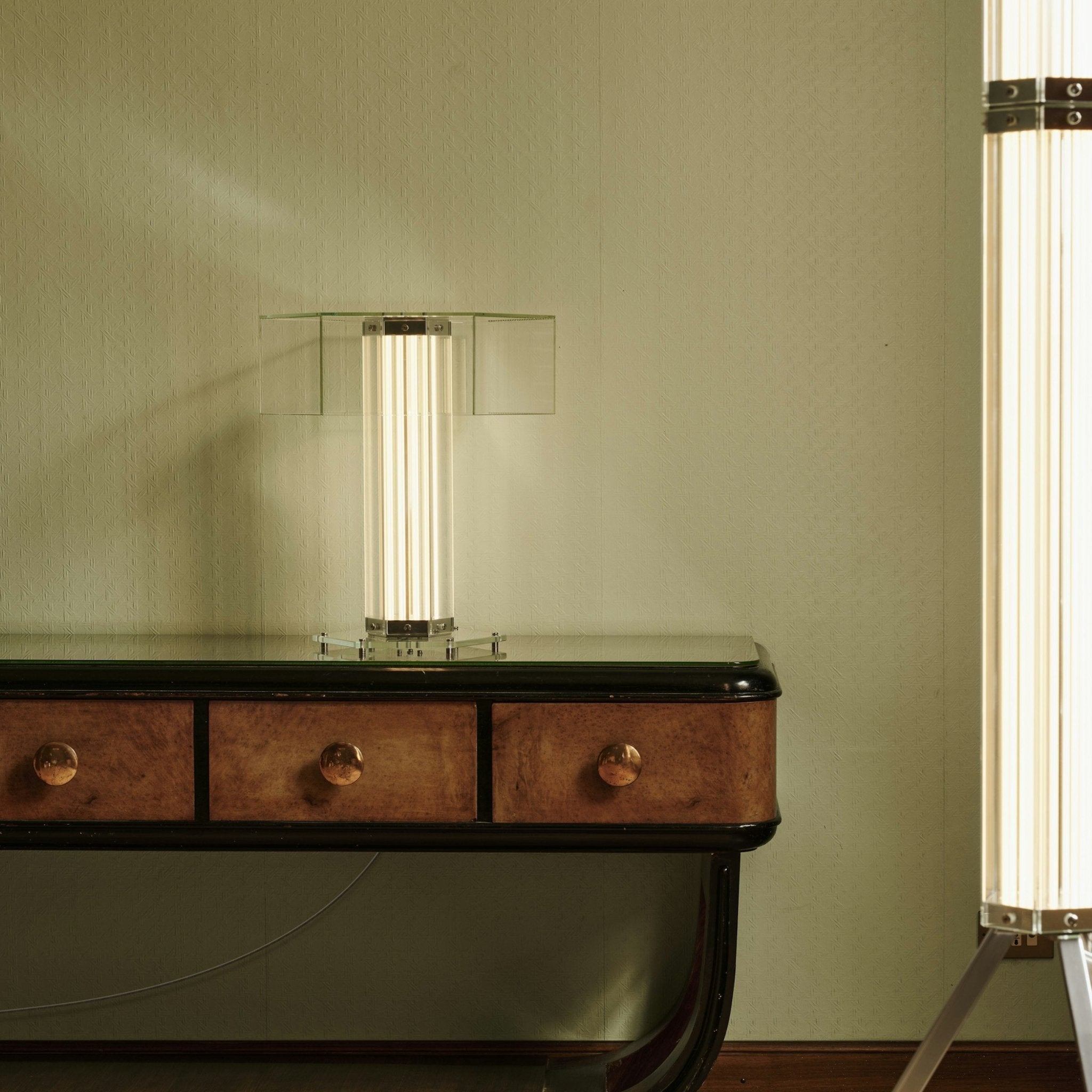 hexagonal-glass-table-lamp-anzaz--11
