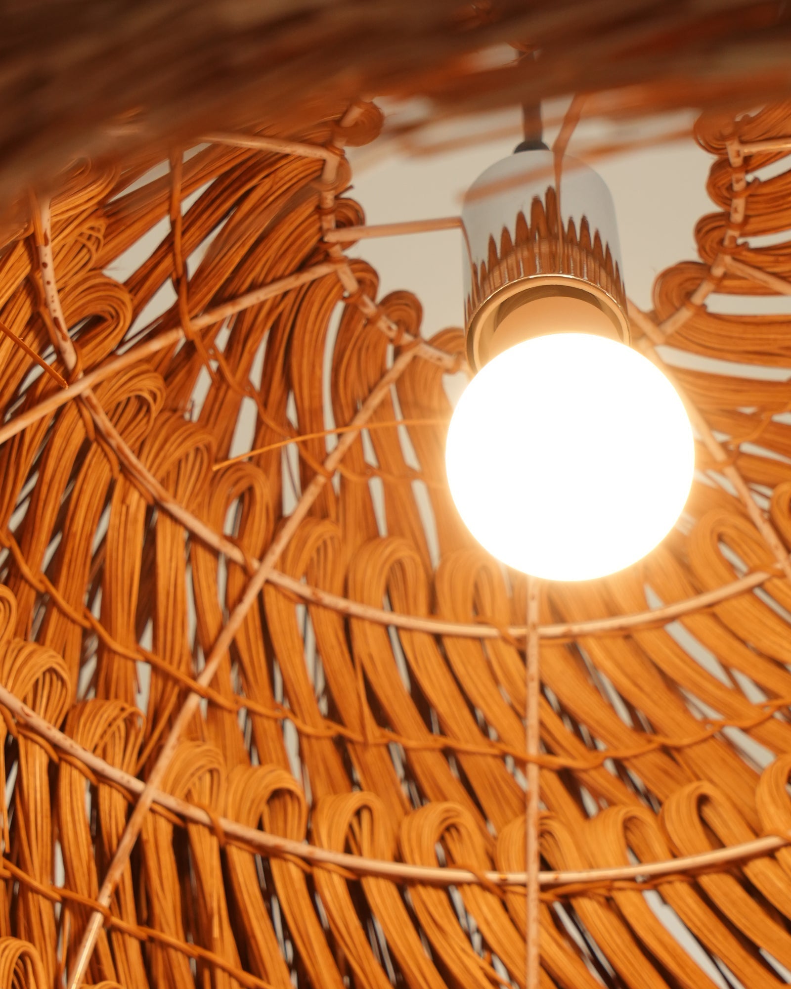hues-wicker-pendant-lamp-anzaz--48