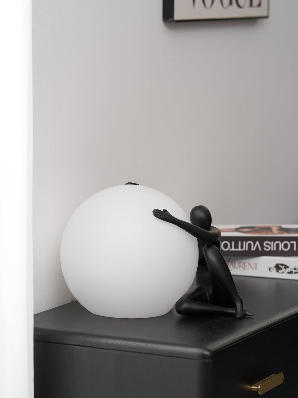 abstract-character-round-table-lamp-anzaz--32
