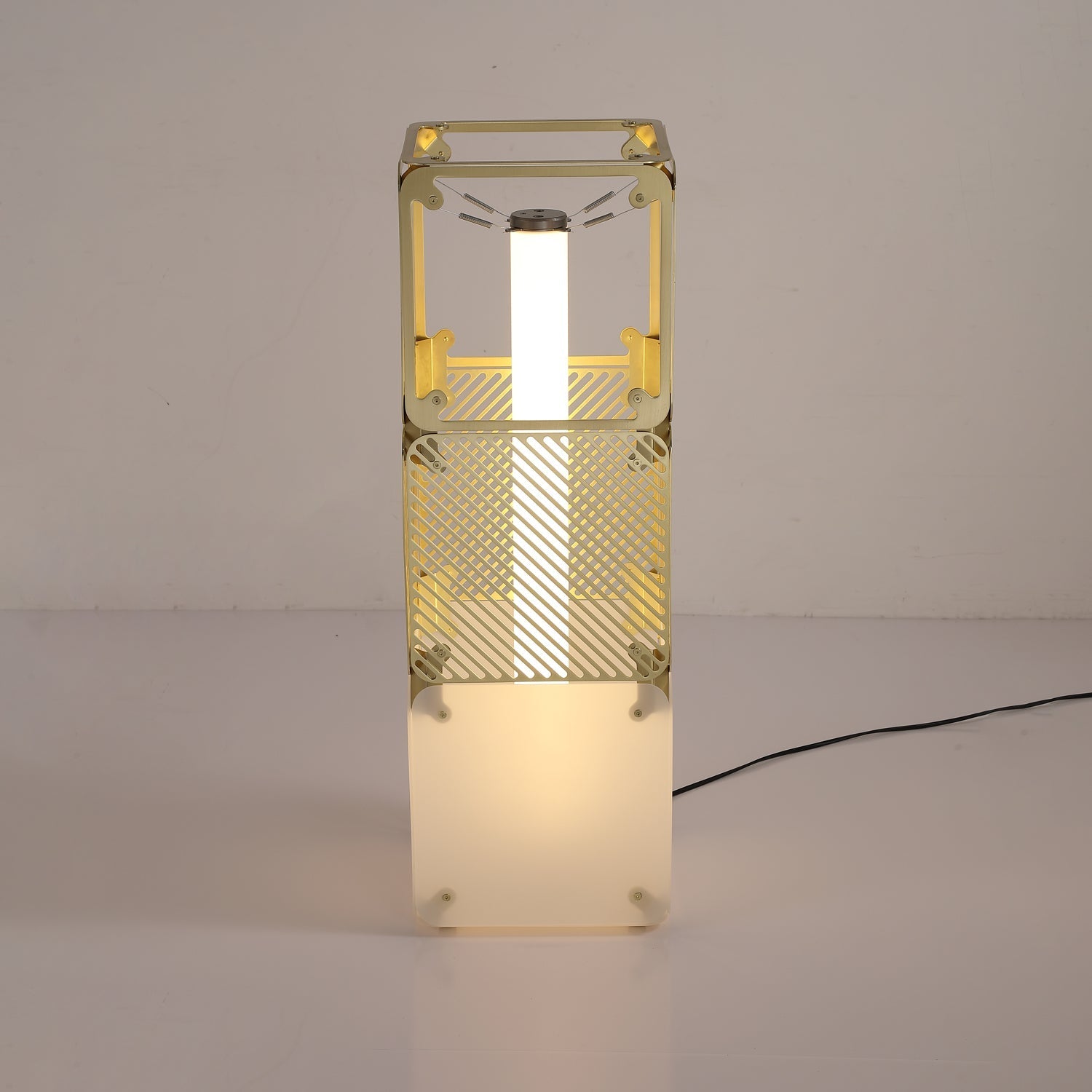 hyperqube-floor-lamp-anzaz--10