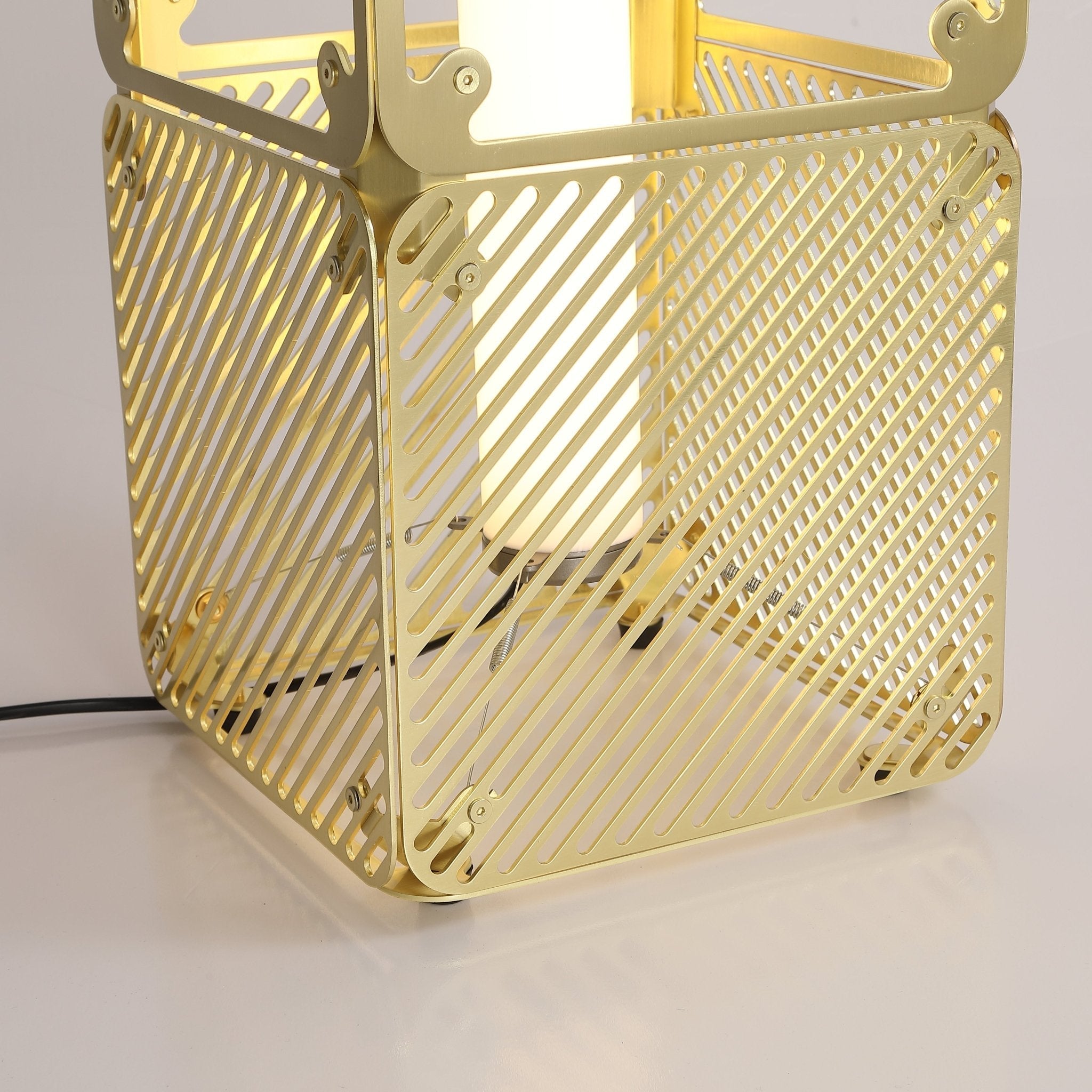 hyperqube-table-lamp-anzaz--14