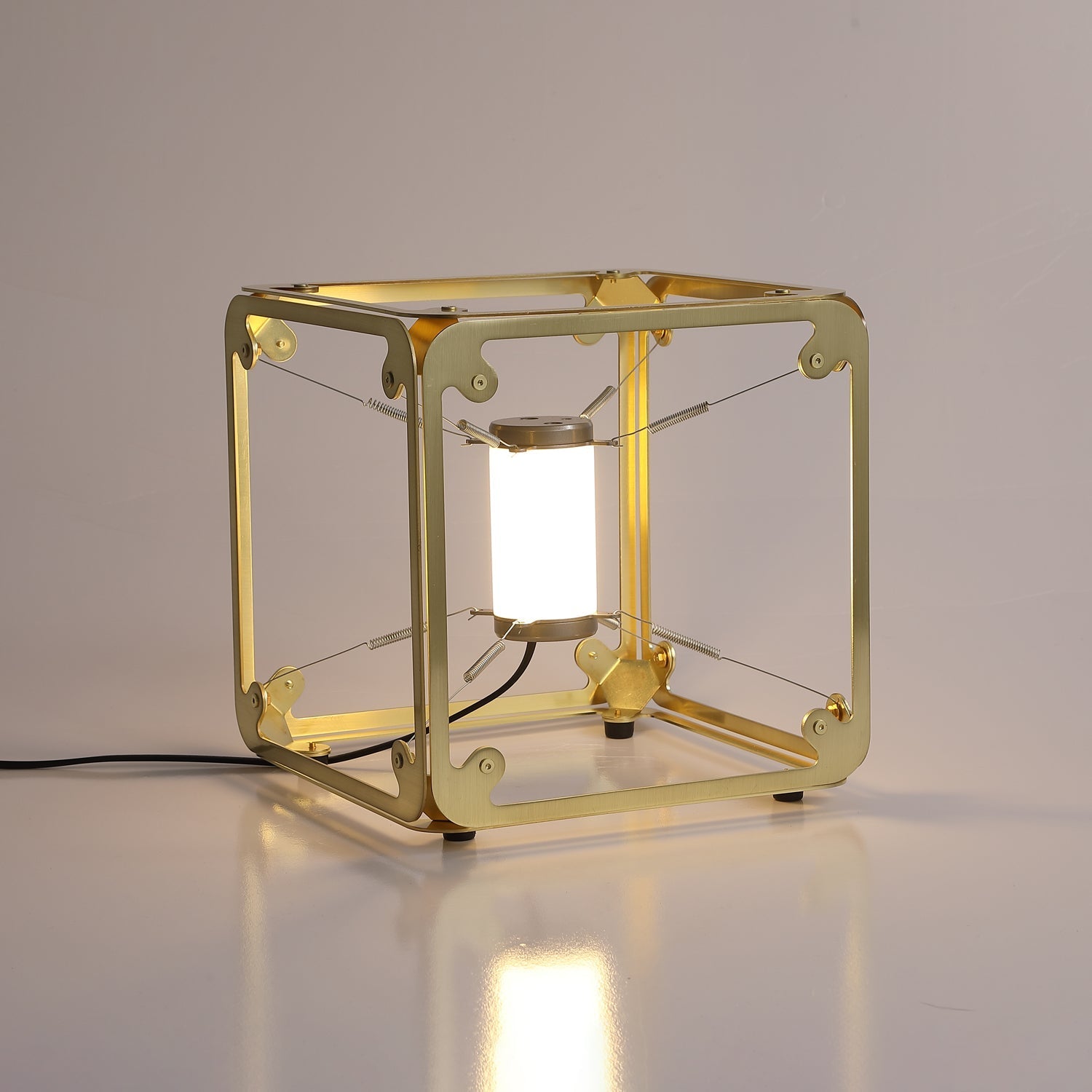 hyperqube-table-lamp-anzaz--13