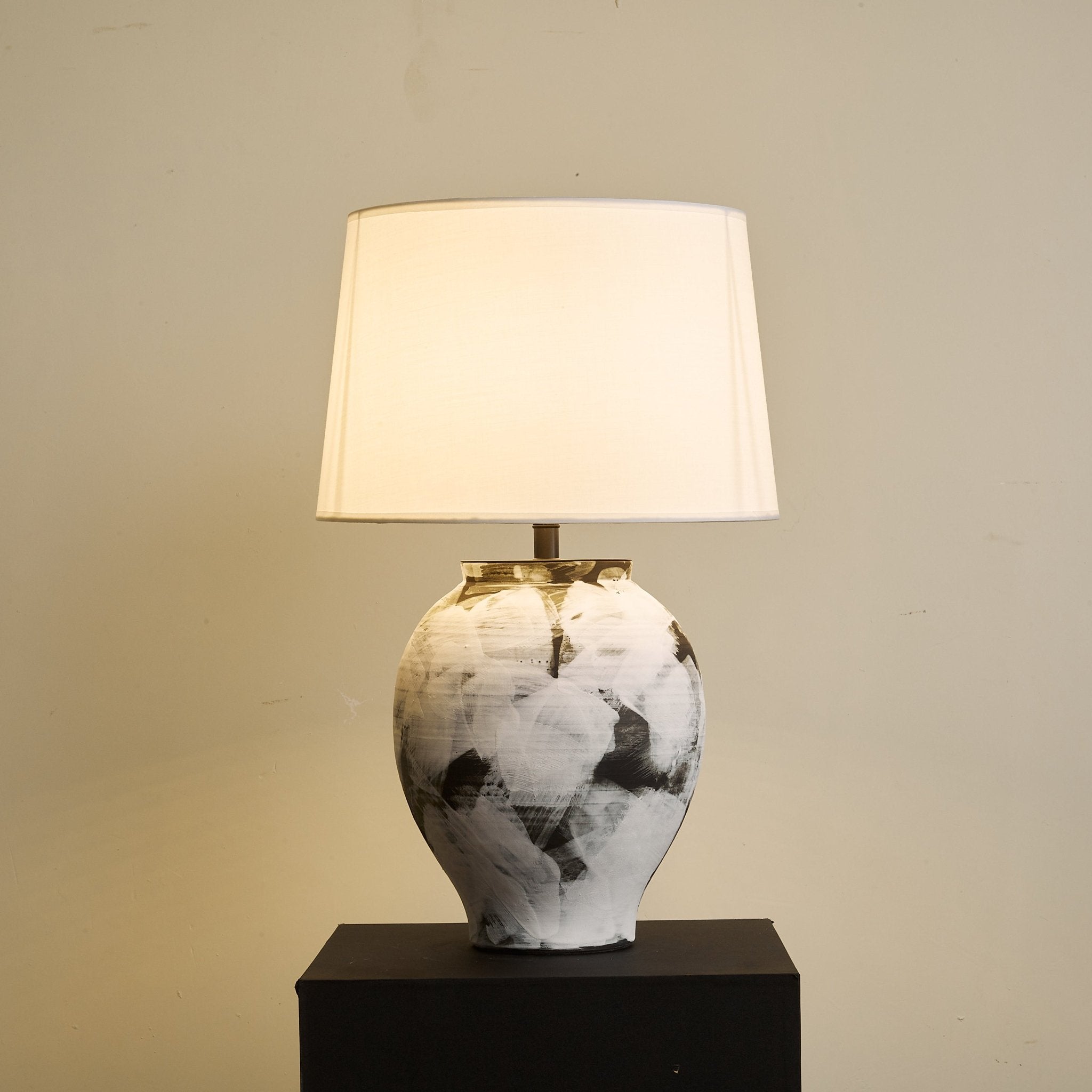 inkwash-table-lamp-anzaz-White & Black-3