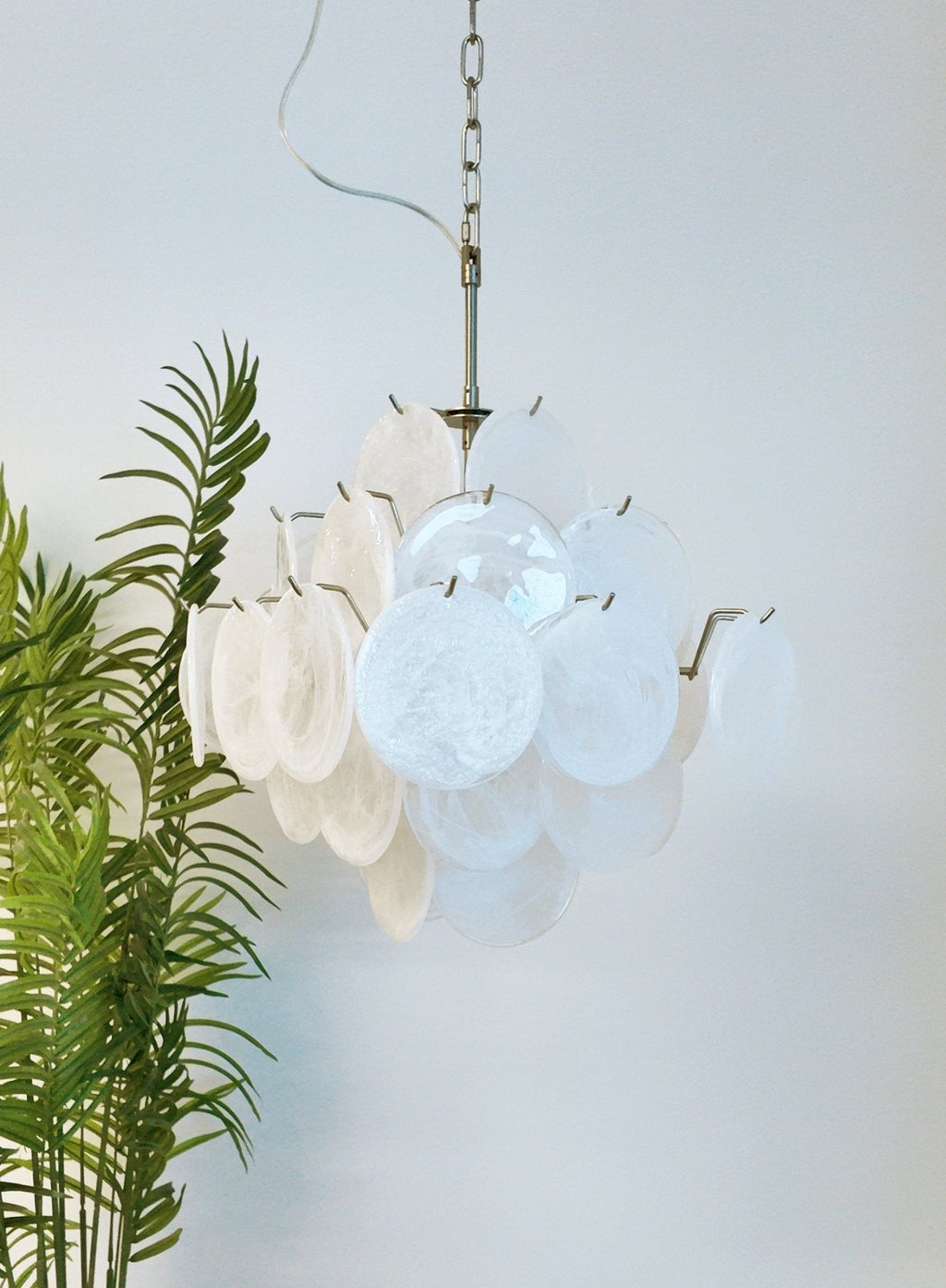 isadora-murano-white-disc-chandelier-anzaz--5