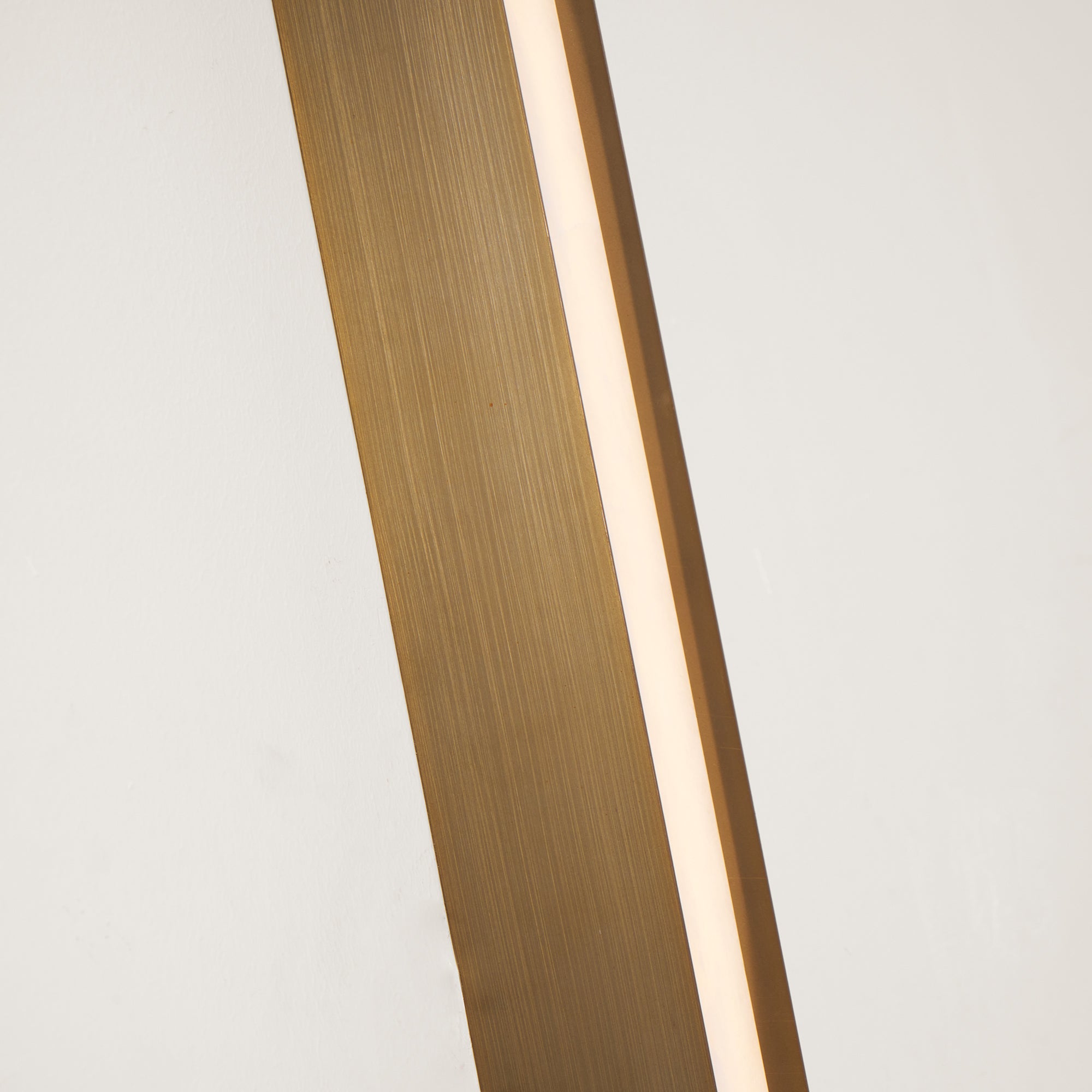 isolde-alabaster-wall-sconce-anzaz--42