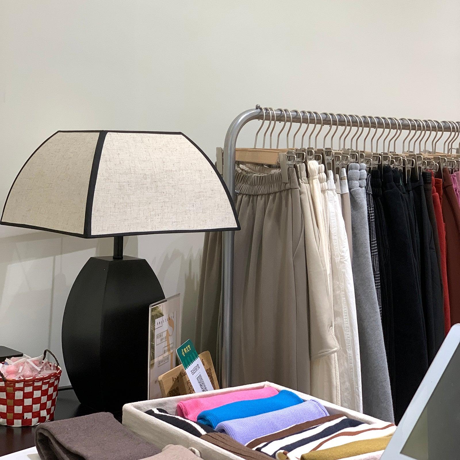 javier-black-table-lamp-anzaz--39